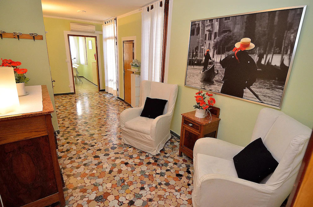 Charming Venice Apartments