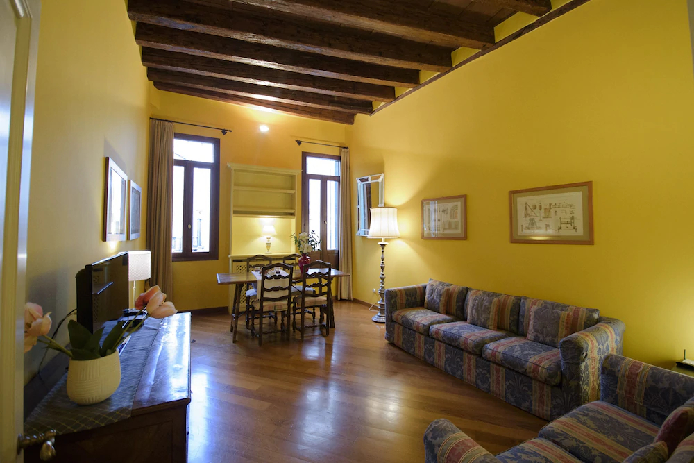 Charming Venice Apartments
