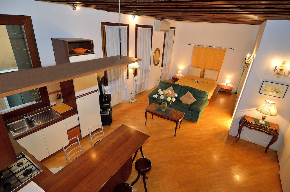 Charming Venice Apartments