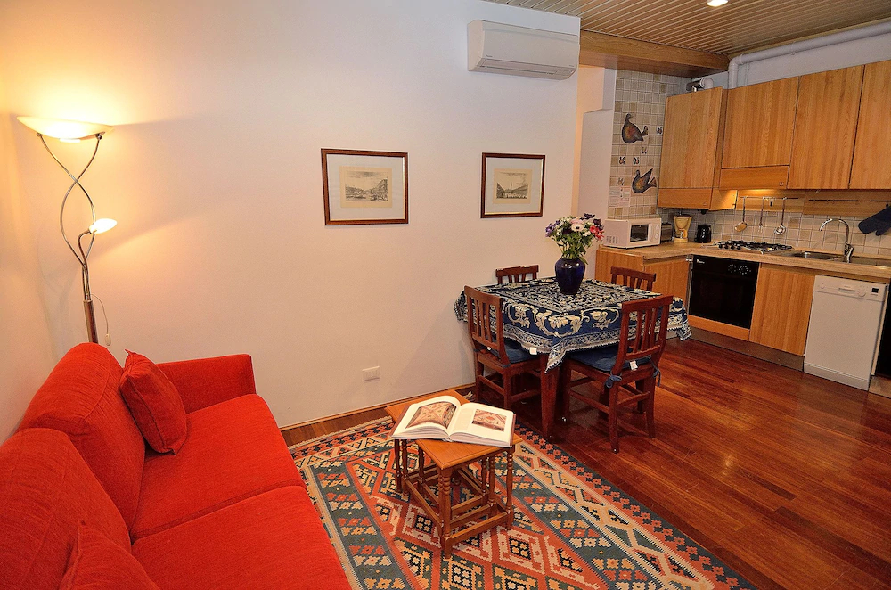 Charming Venice Apartments