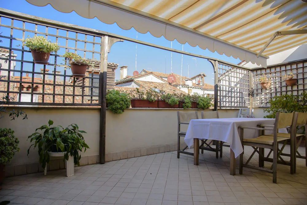 Charming Venice Apartments