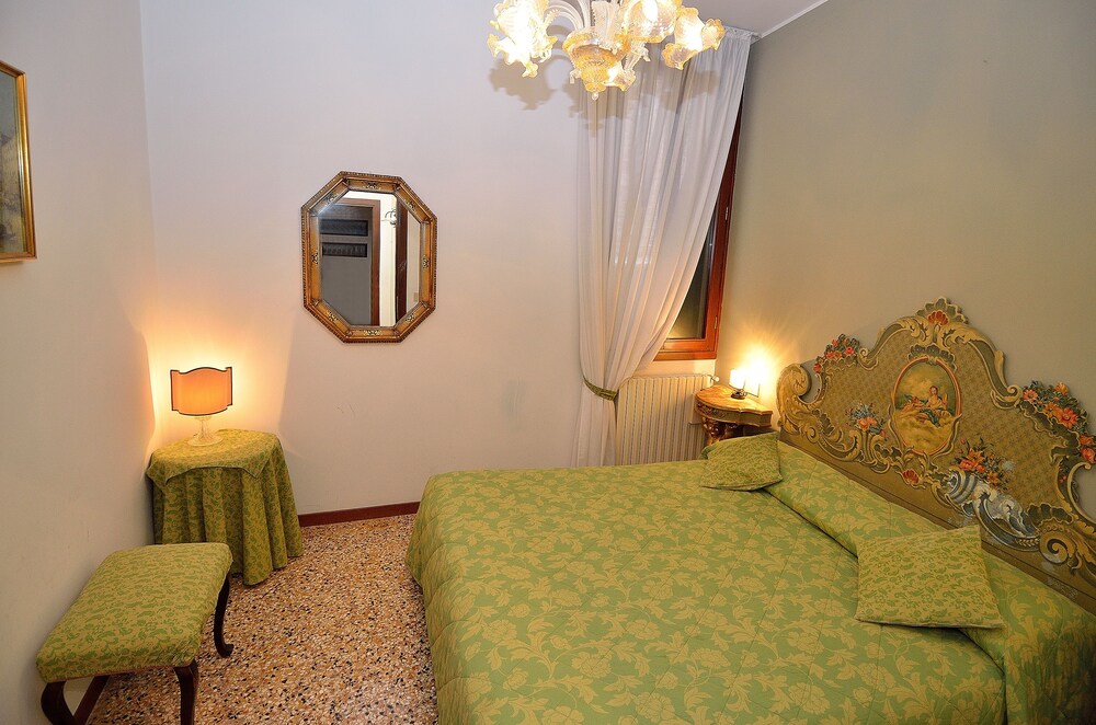 Charming Venice Apartments