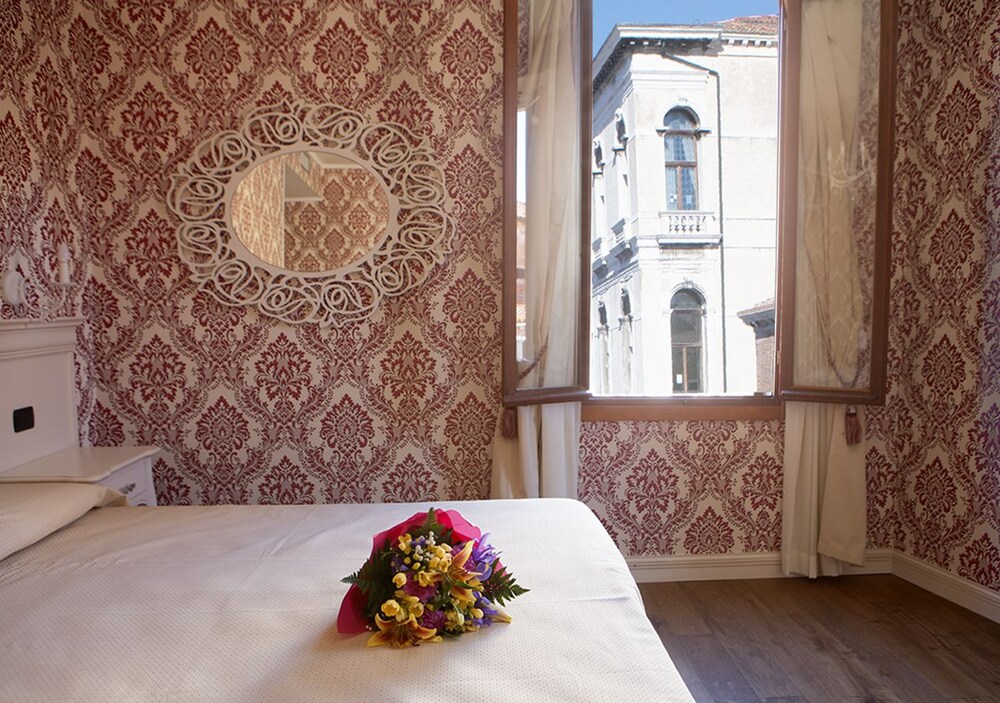 Charming Palace Santa Fosca