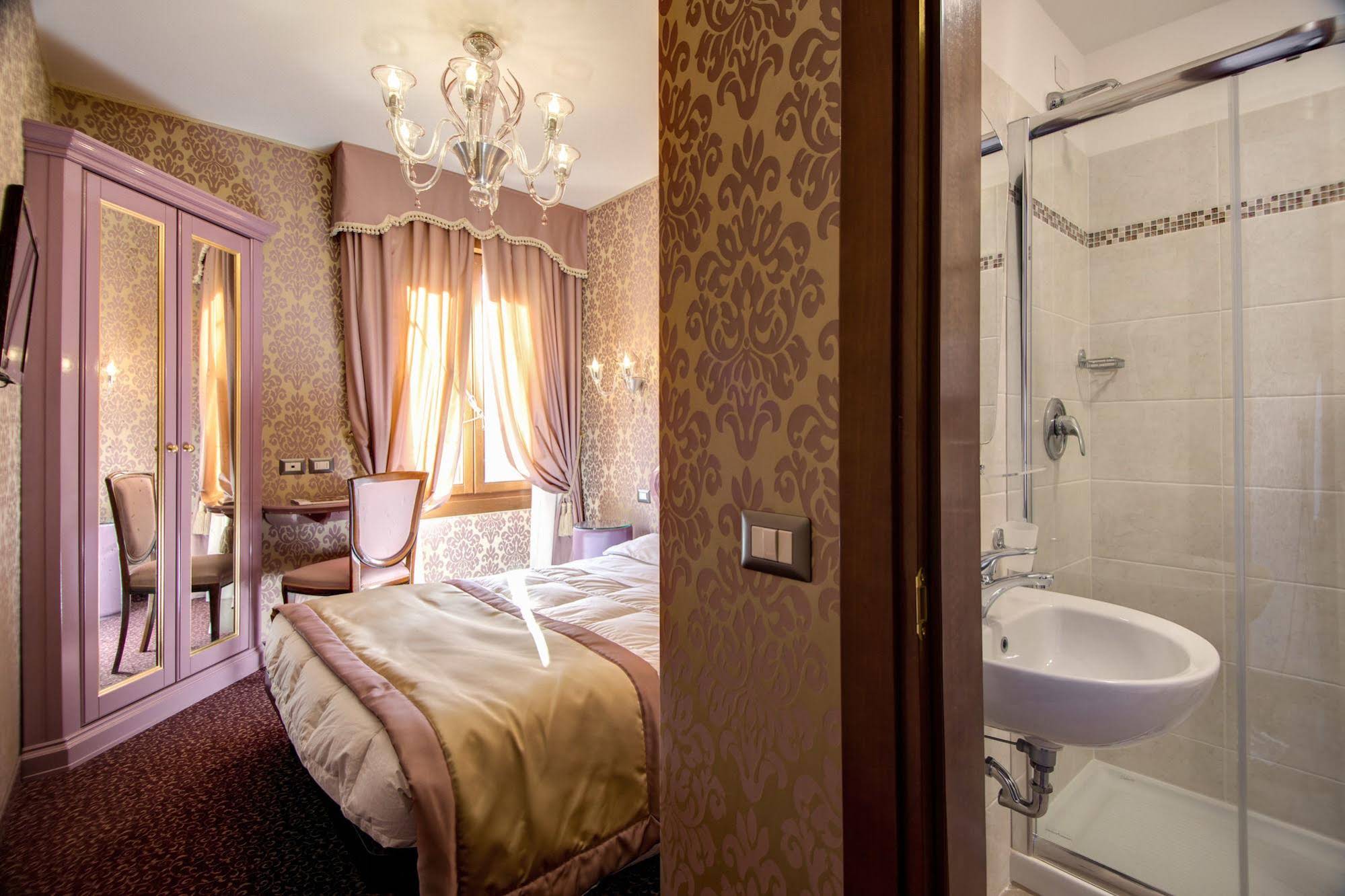 Hotel Domus Cavanis Venice