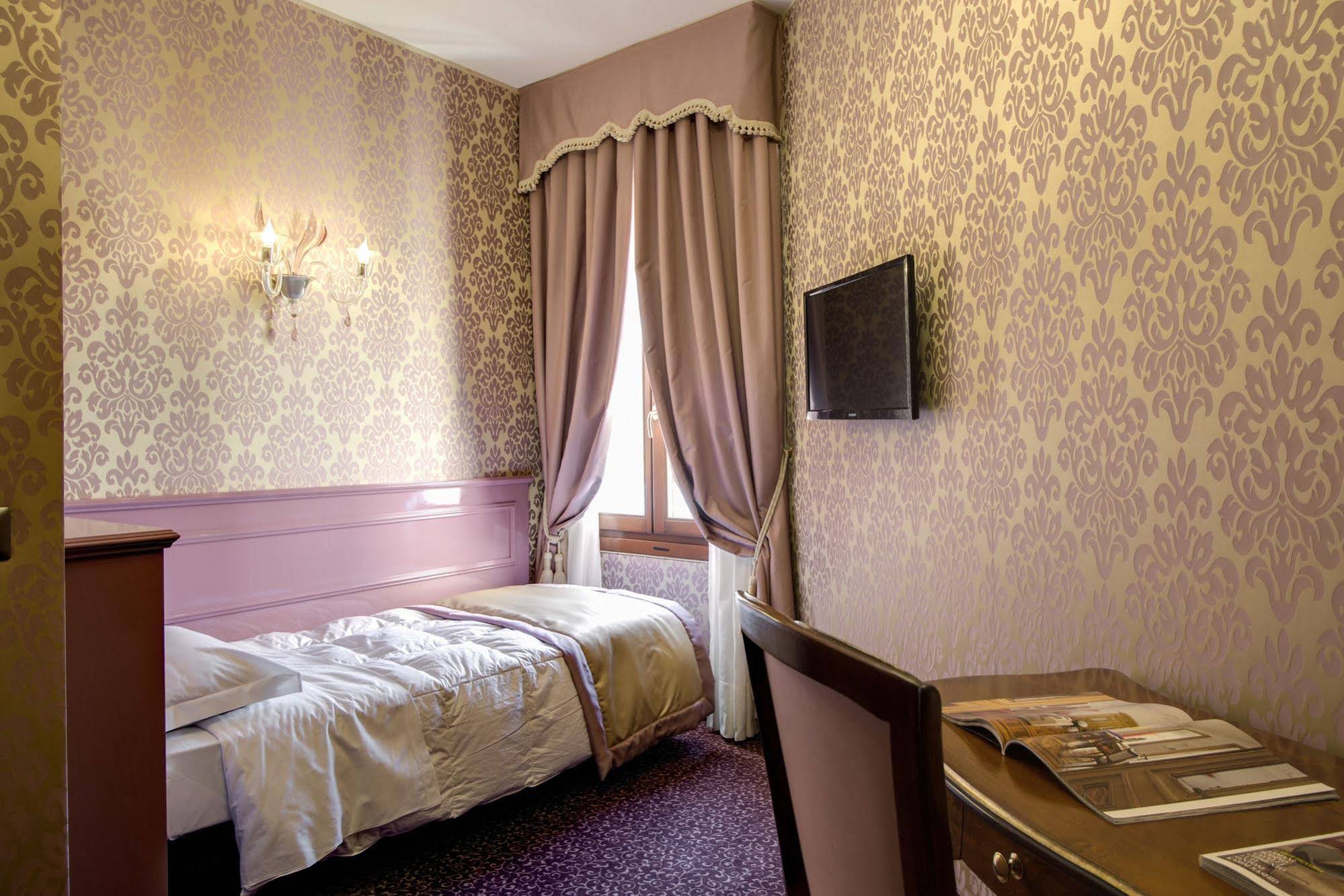 Hotel Domus Cavanis Venice
