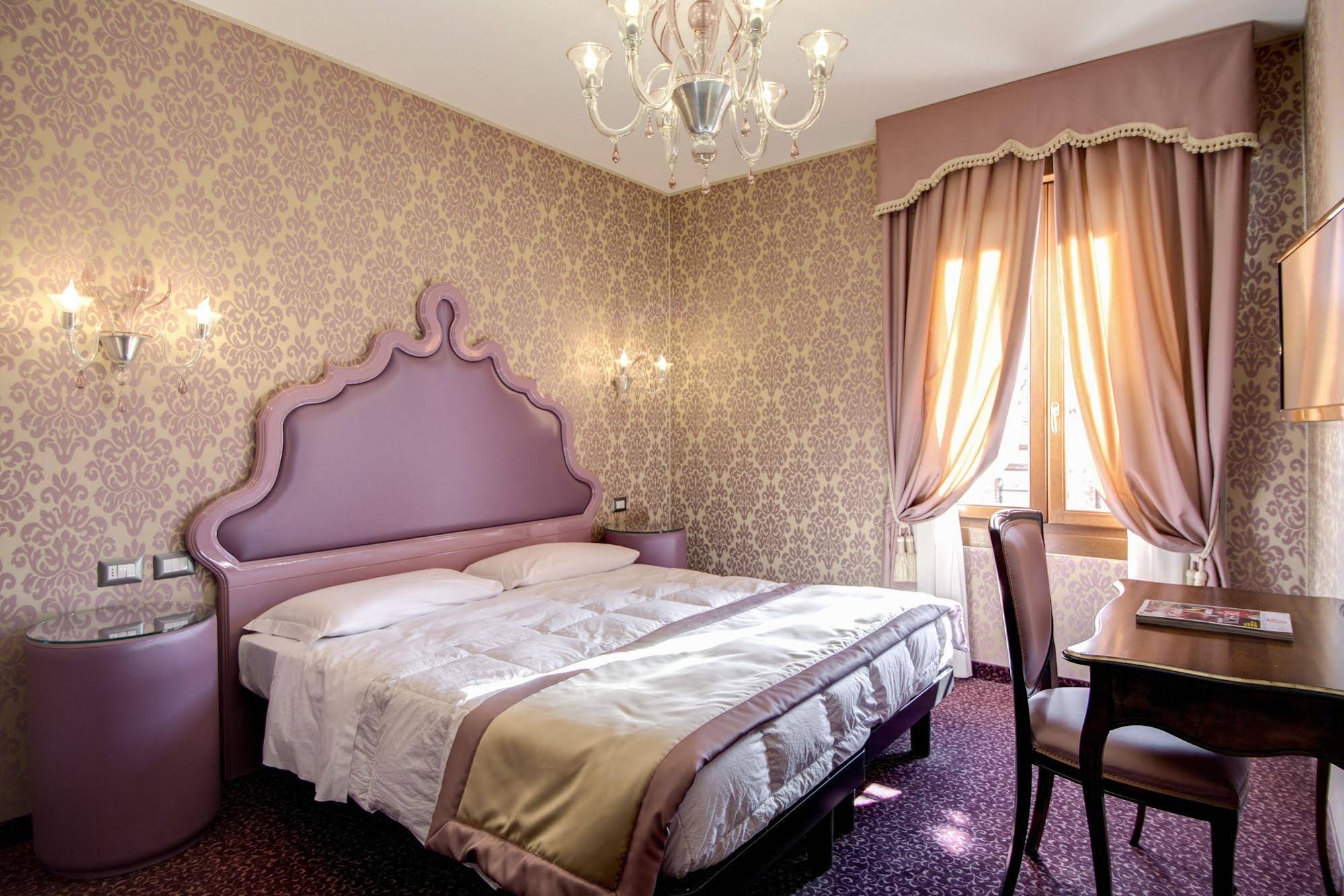 Hotel Domus Cavanis Venice