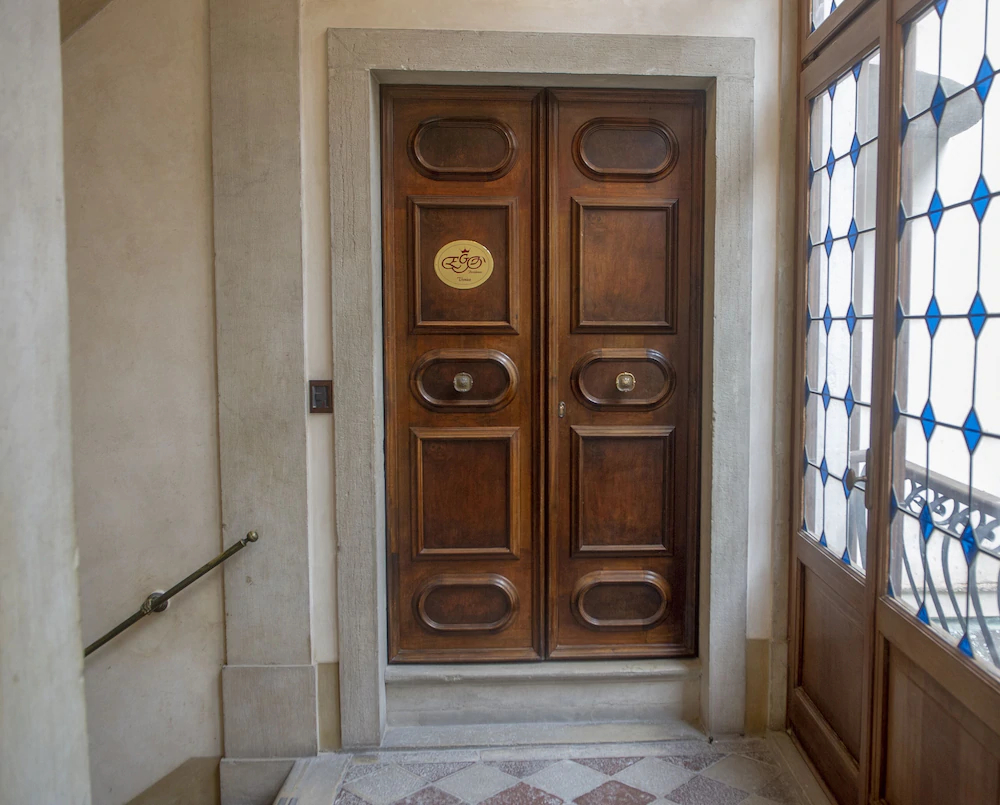 EGO' Residence