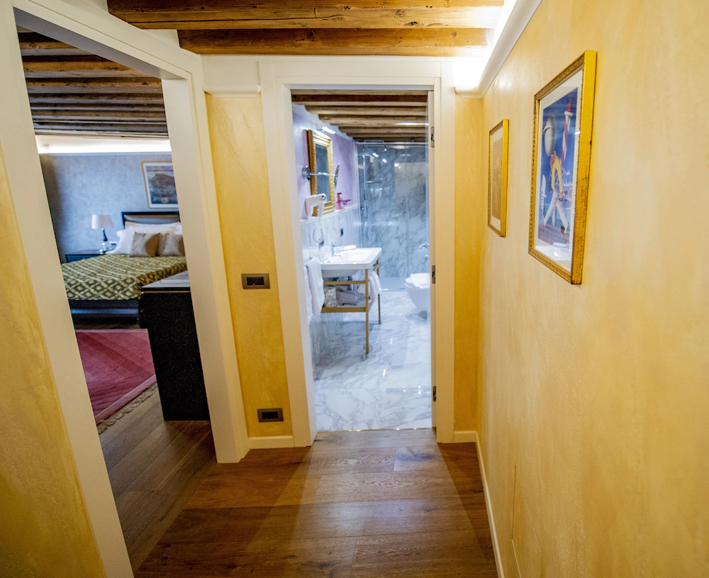 EGO' Residence
