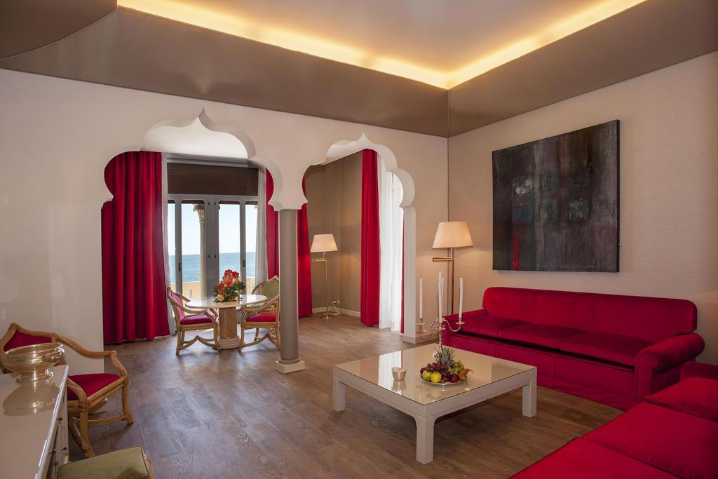 Hotel Excelsior