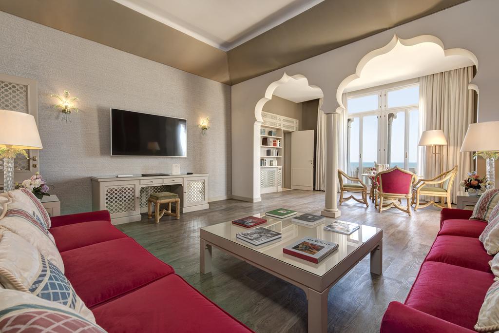 Hotel Excelsior