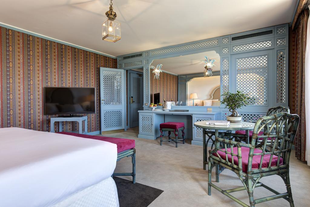 Hotel Excelsior