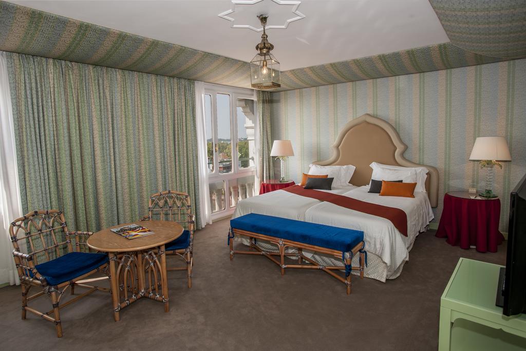 Hotel Excelsior