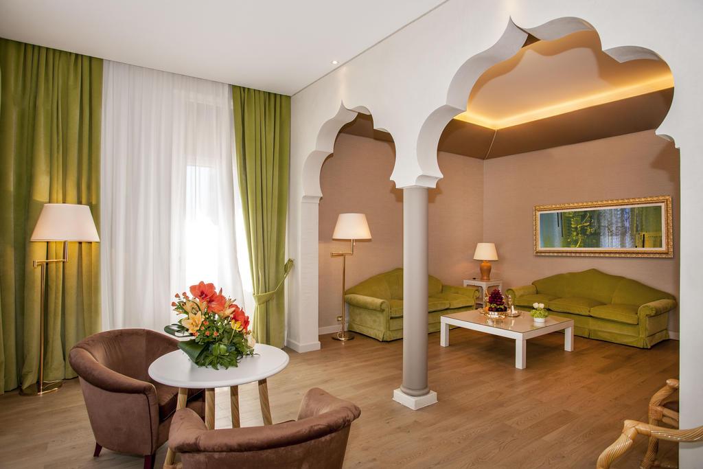 Hotel Excelsior