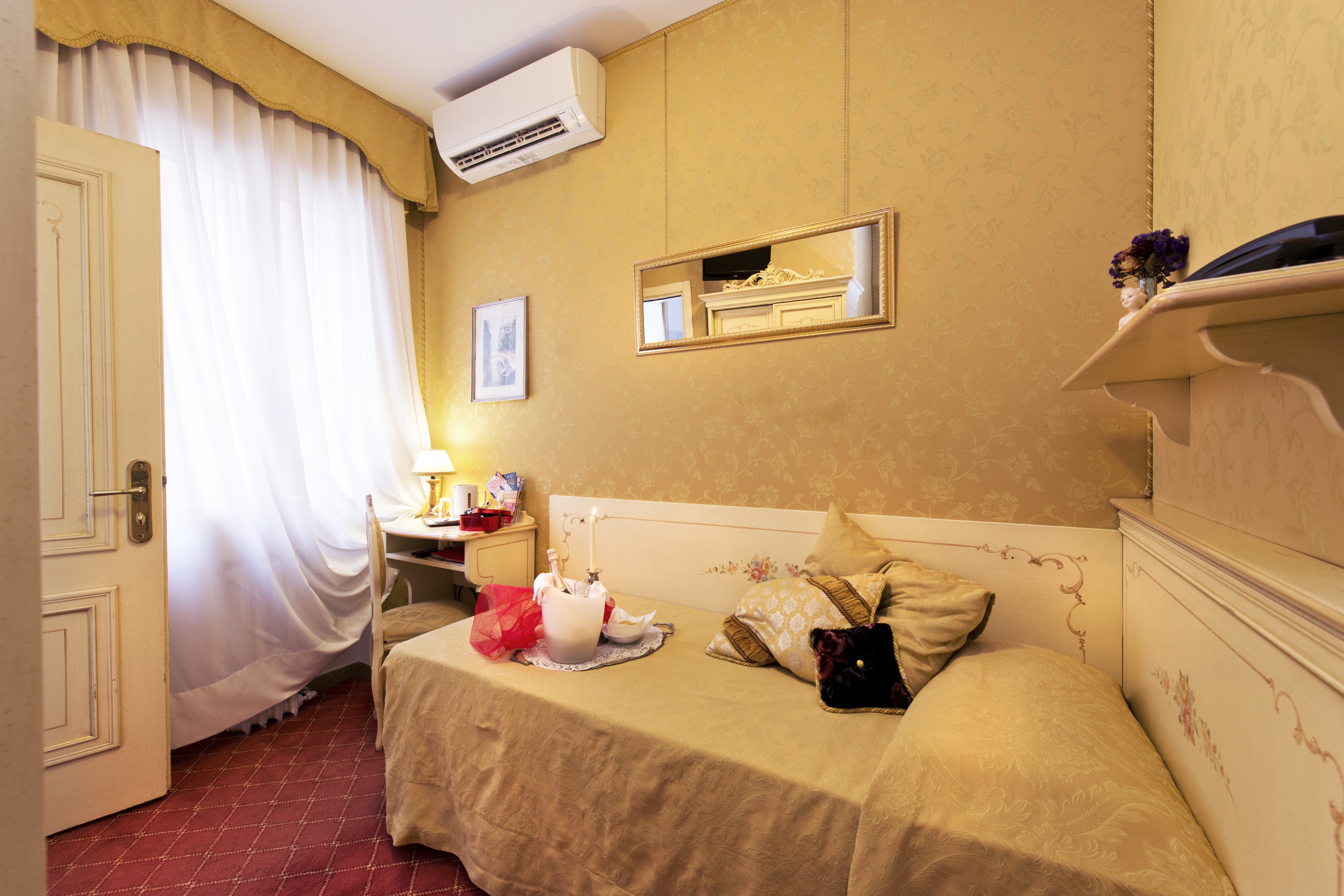 Hotel Mignon