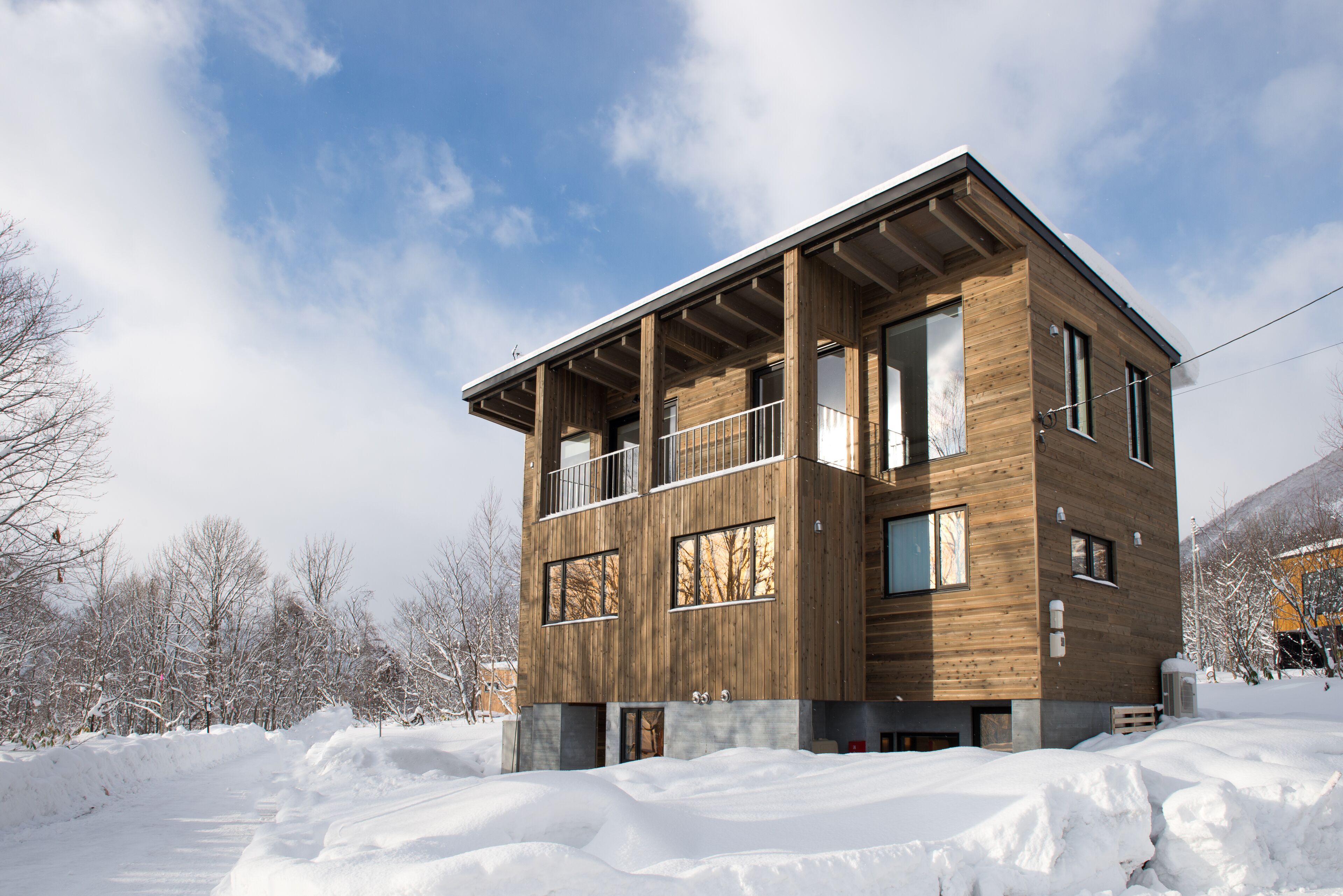 Chalet Luma by Hokkaido Tracks