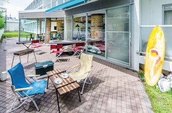 365BASE Outdoor Hostel