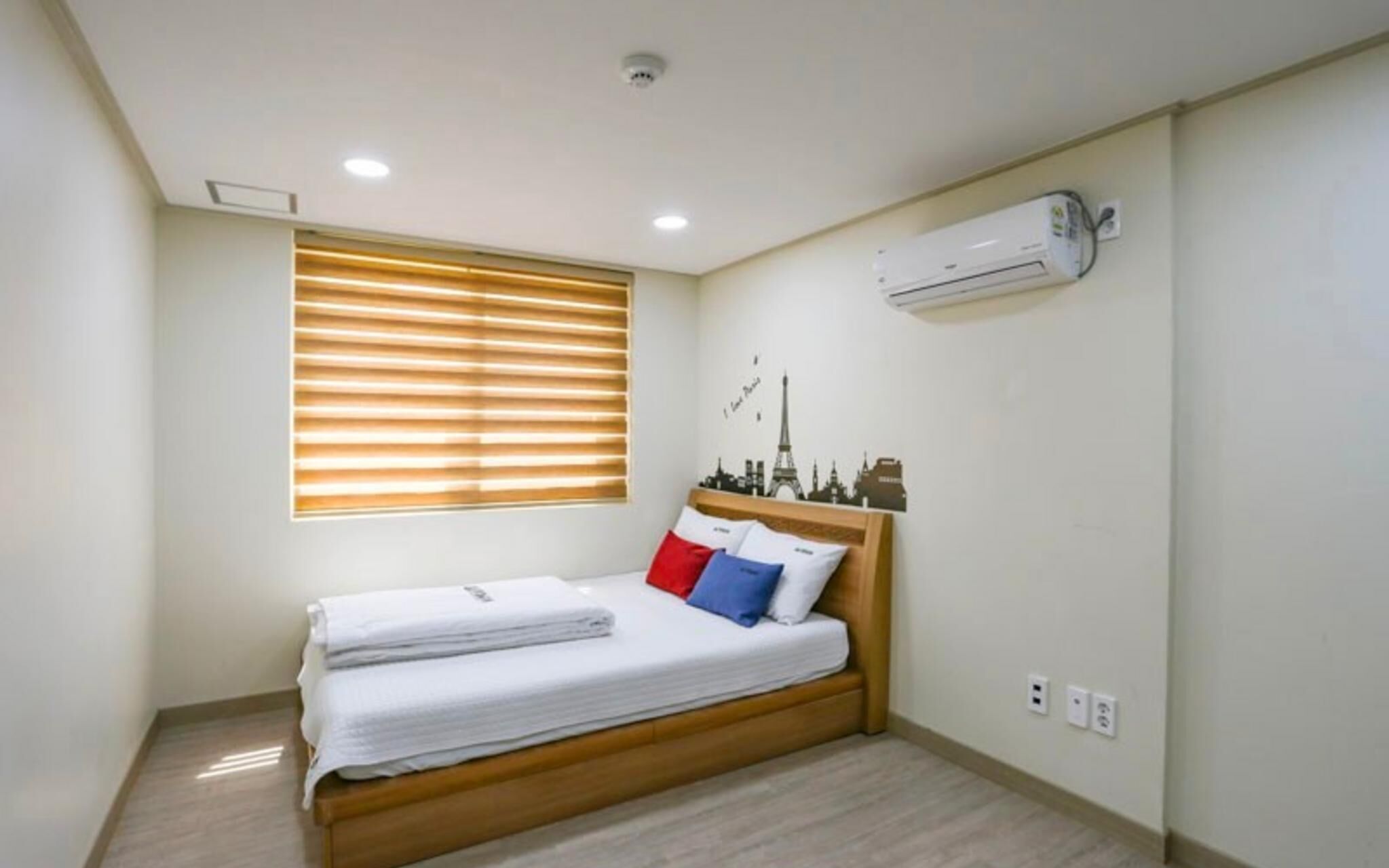 Busan J and J House Pension