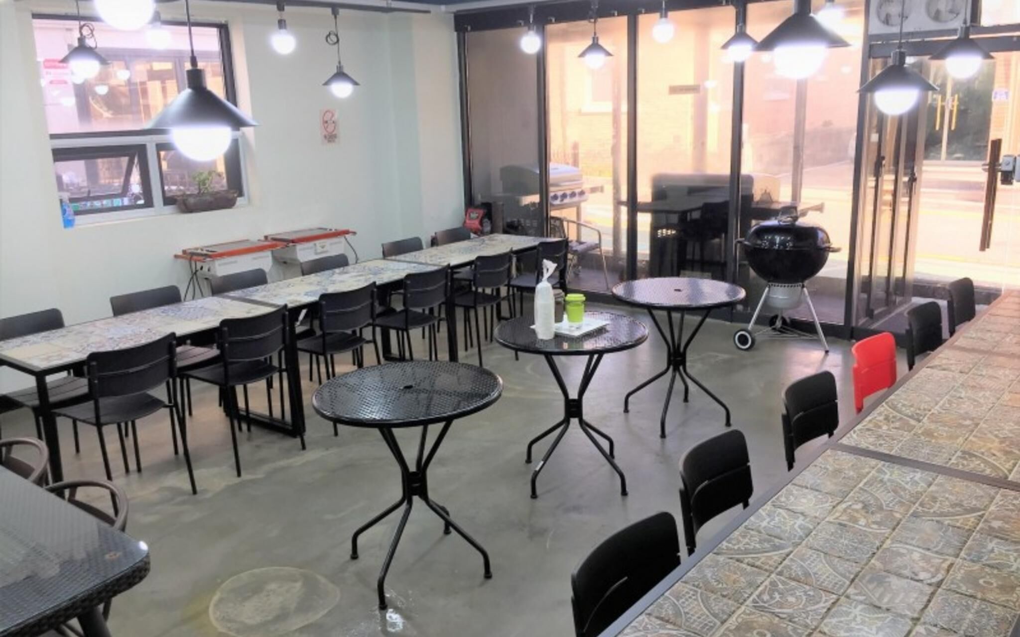 Busan J and J House Pension