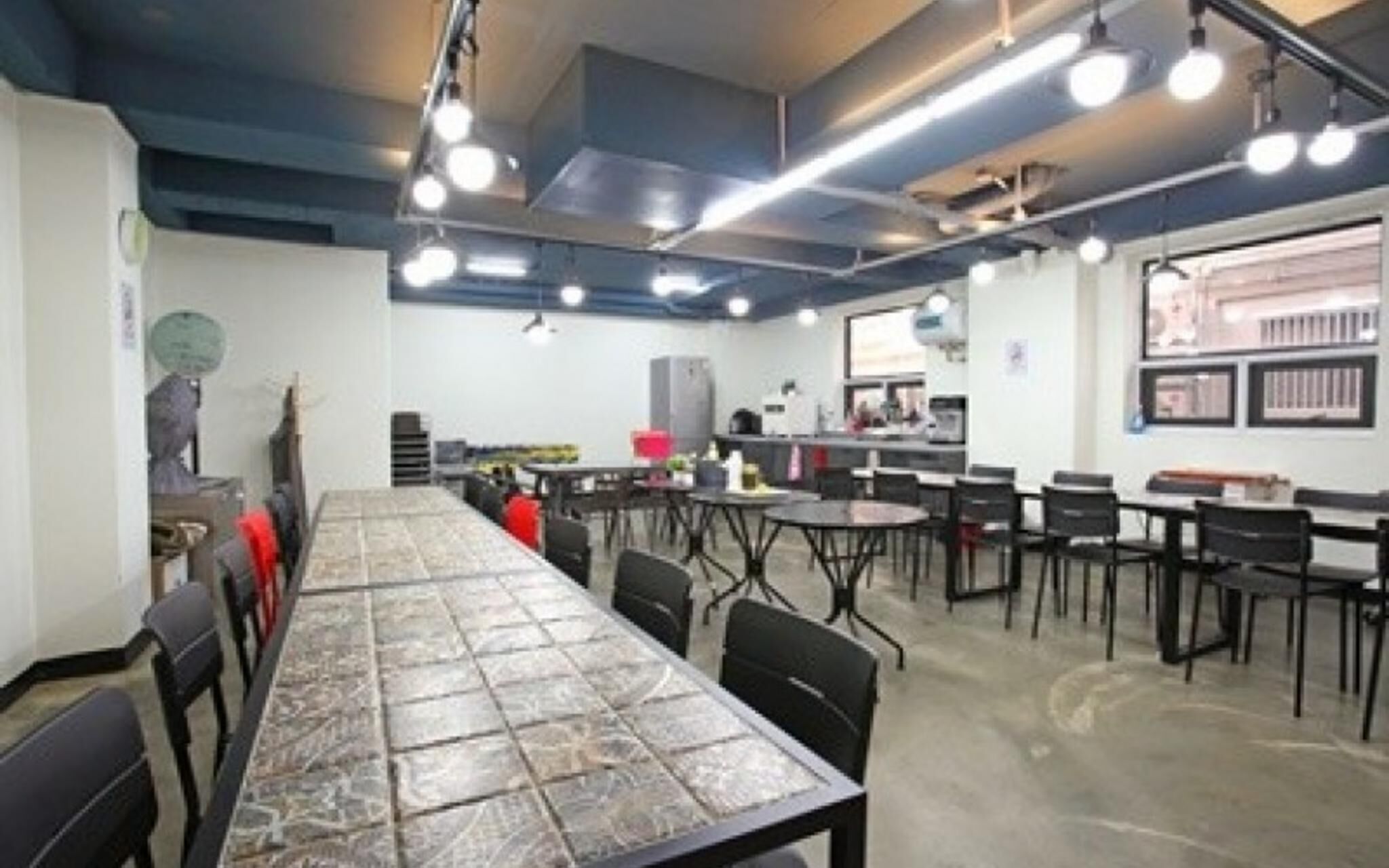 Busan J and J House Pension
