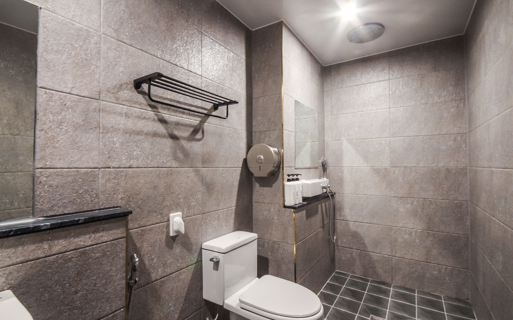 Busan Oncheonjang Hotel Mithuna
