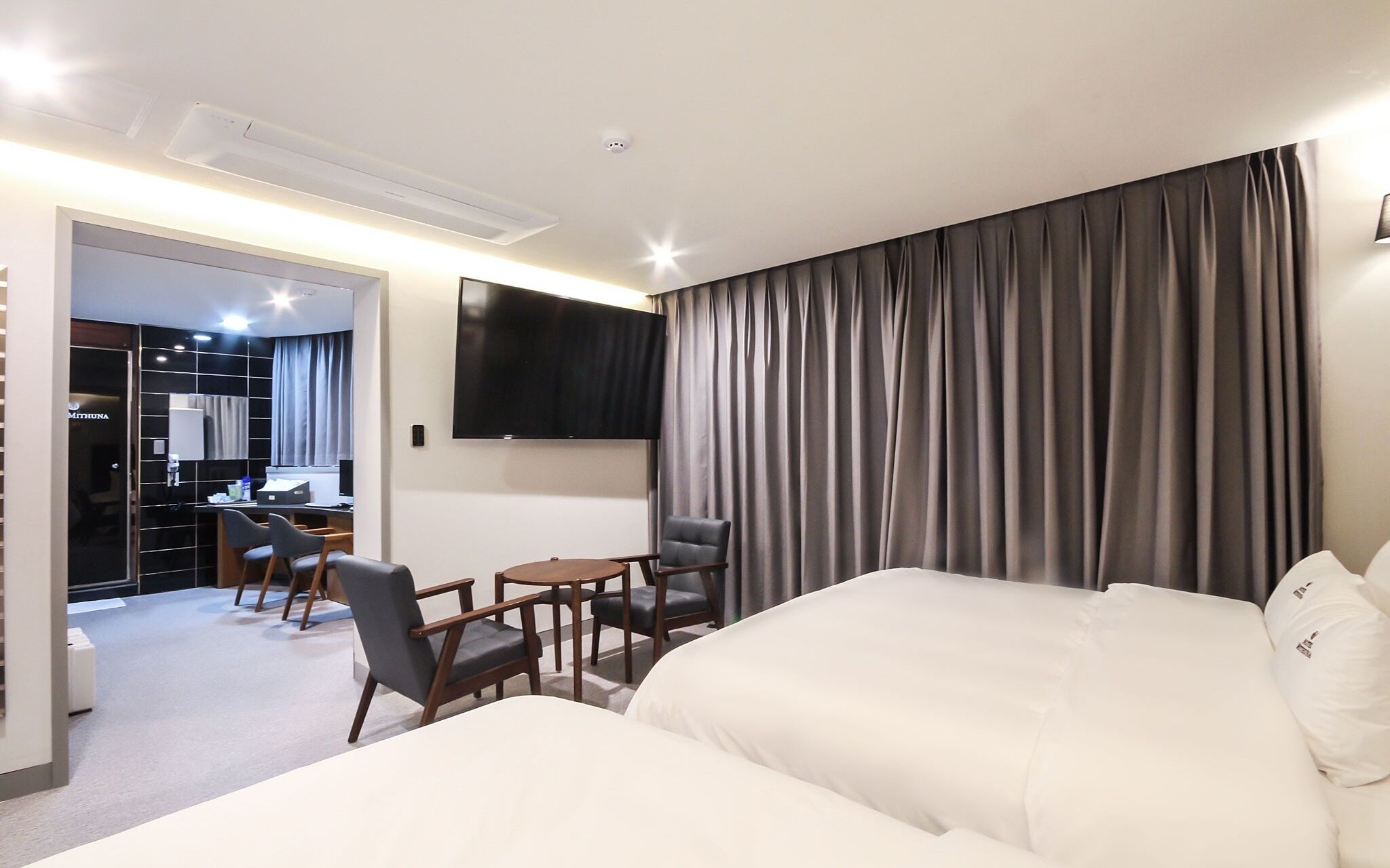 Busan Oncheonjang Hotel Mithuna