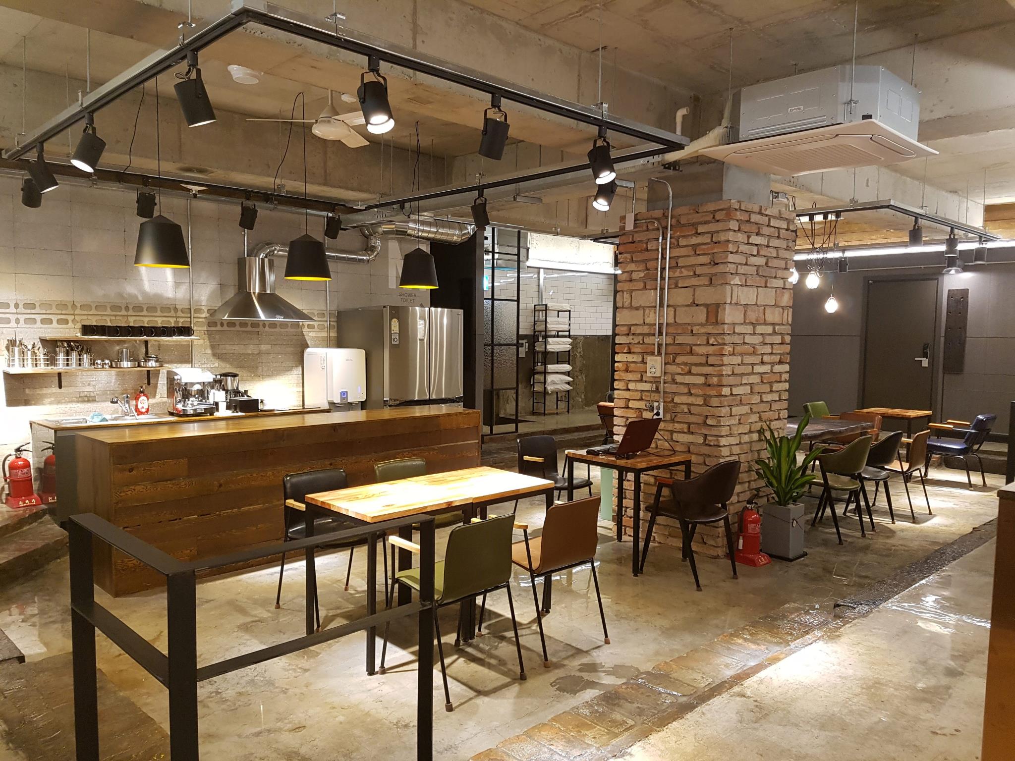 Travelight Hostel