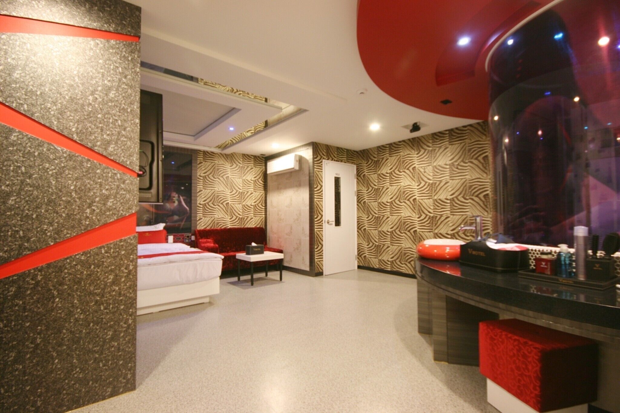 Changwon Myeongseodong Hotel V