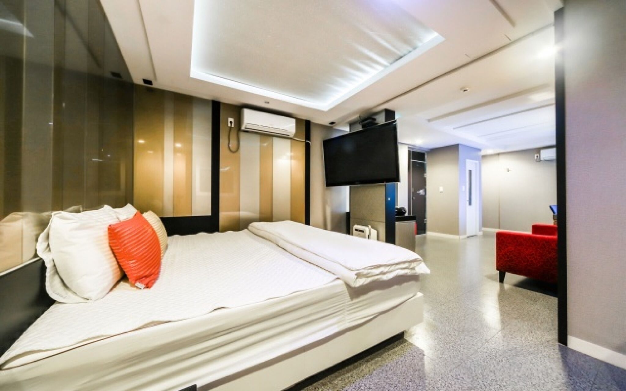 Changwon Myeongseodong Hotel V