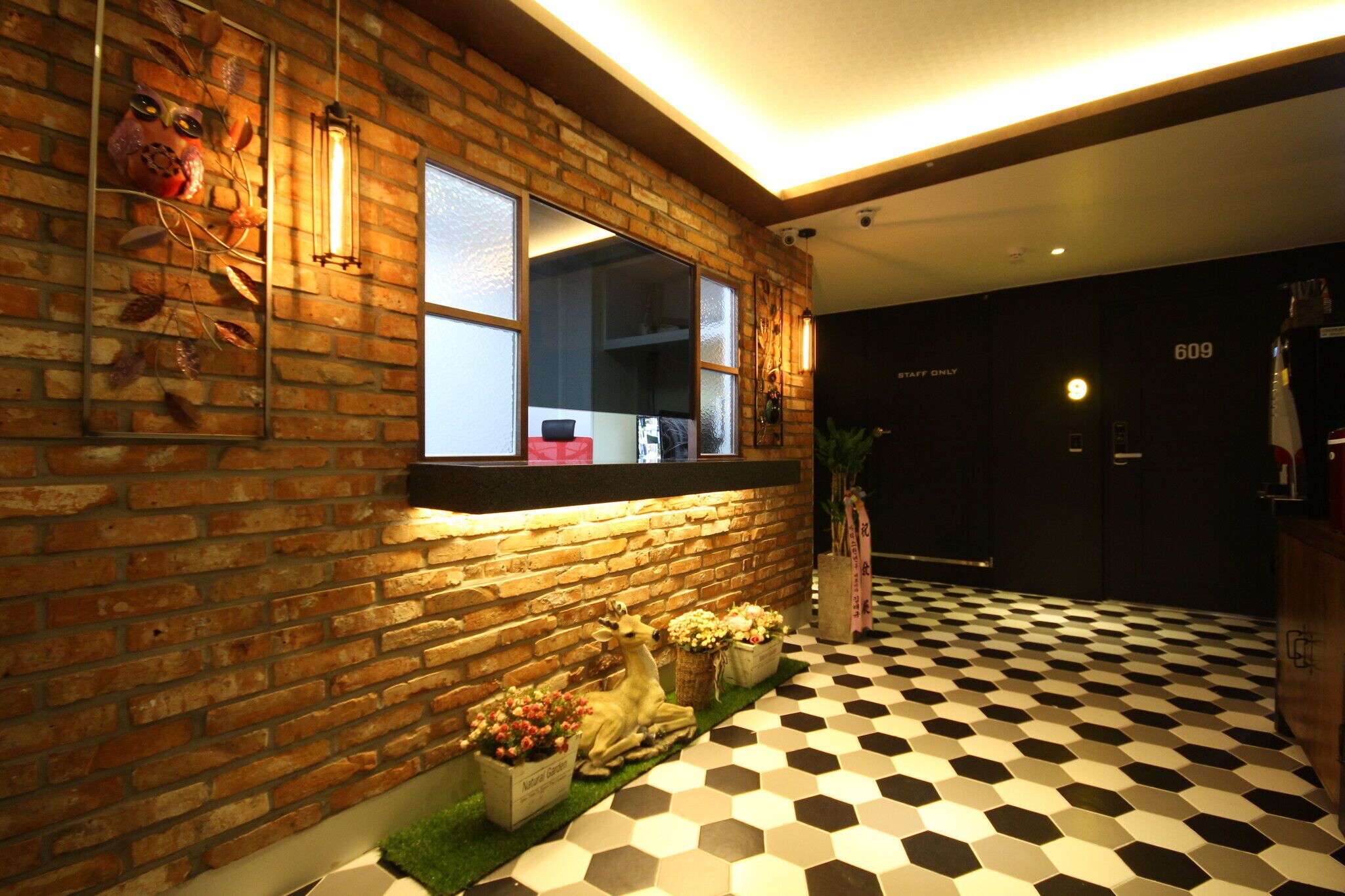 Changwon Sangnam-Dong Charlie's
