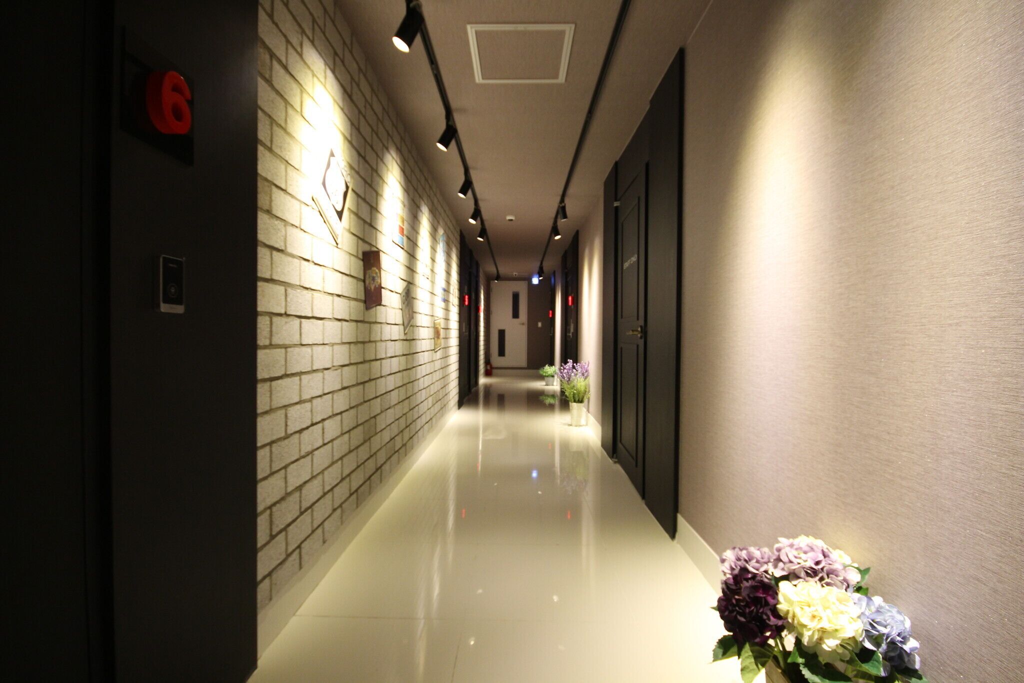 Changwon Sangnam-Dong Charlie's