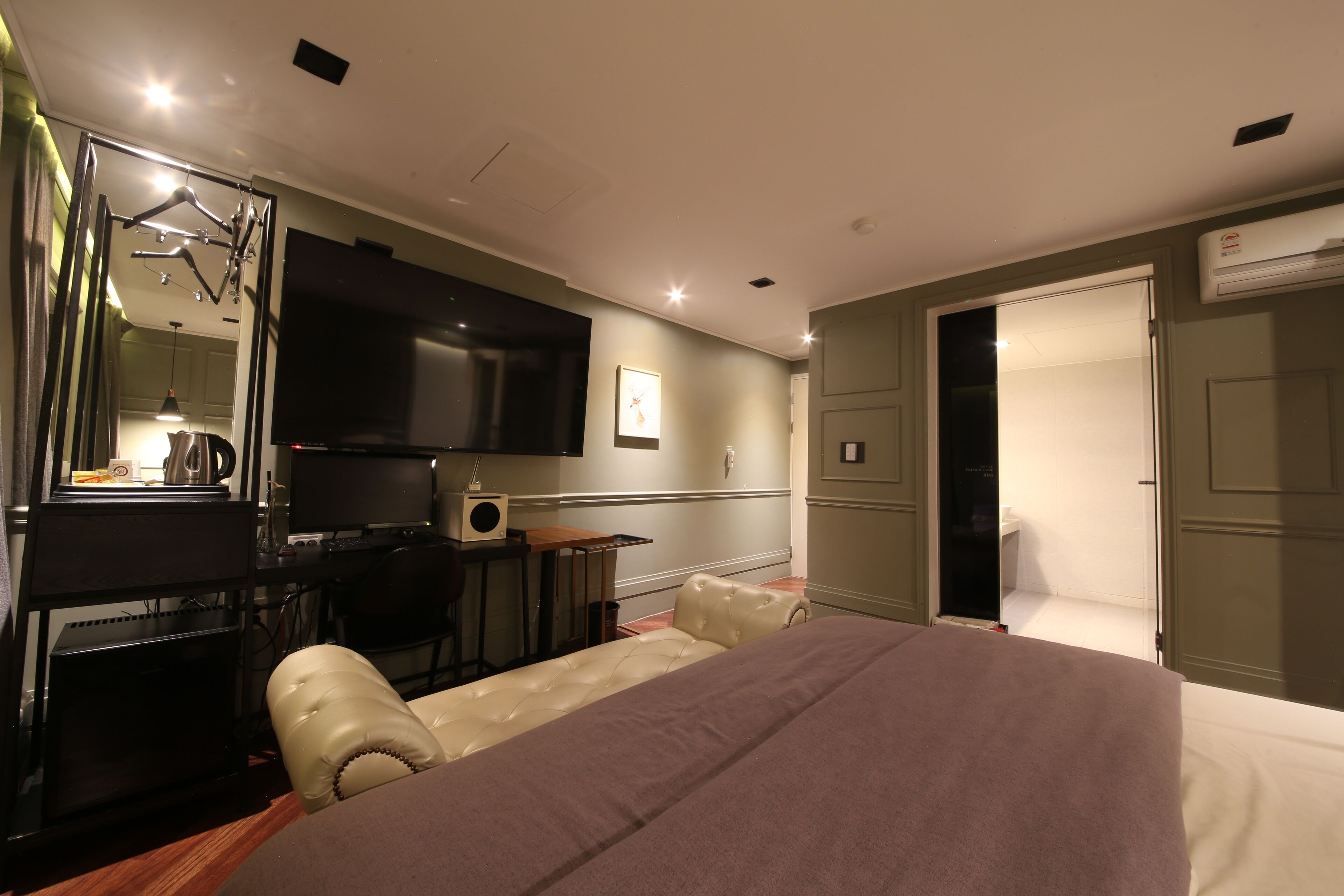 French Code Hotel