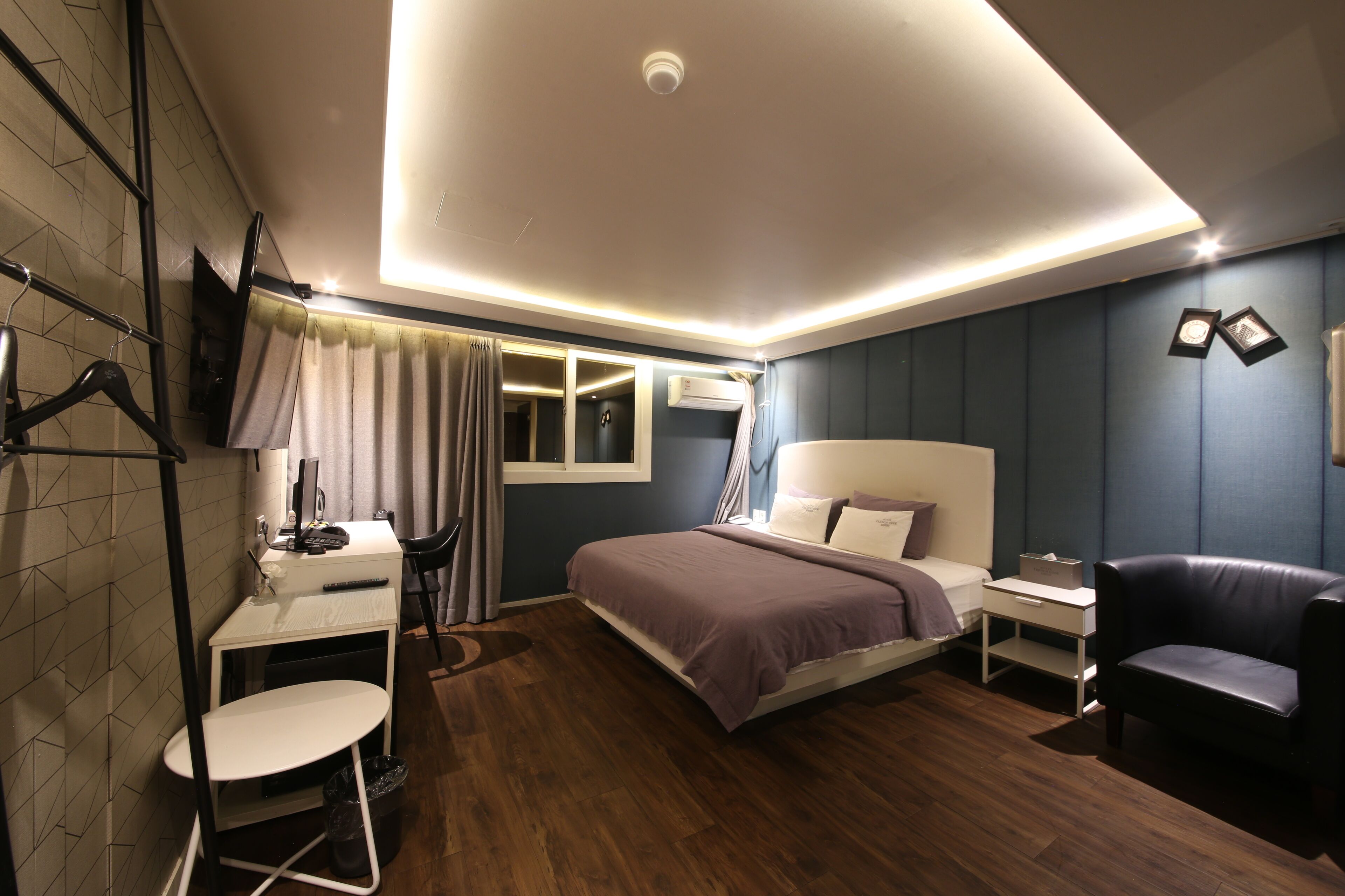 French Code Hotel