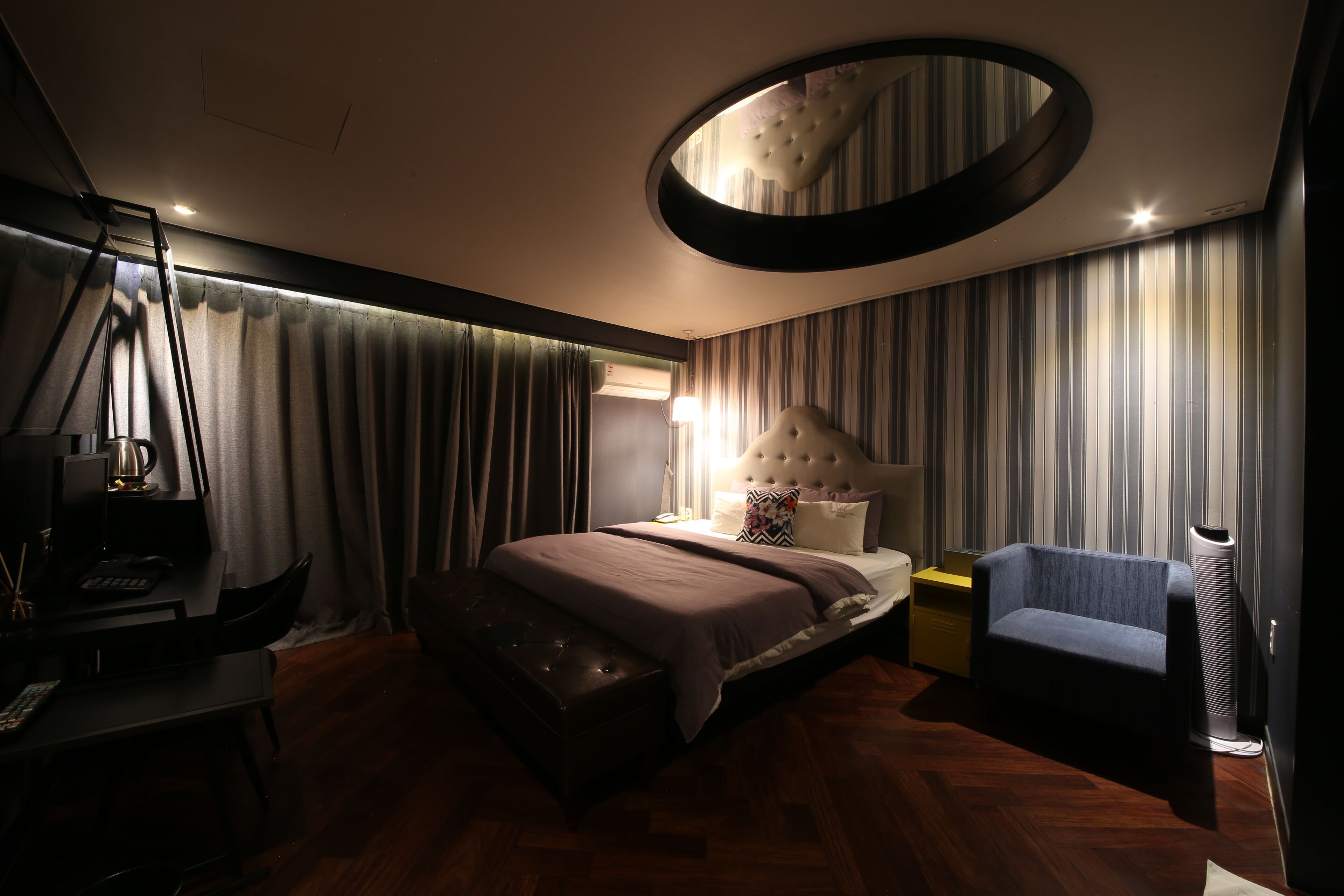 French Code Hotel