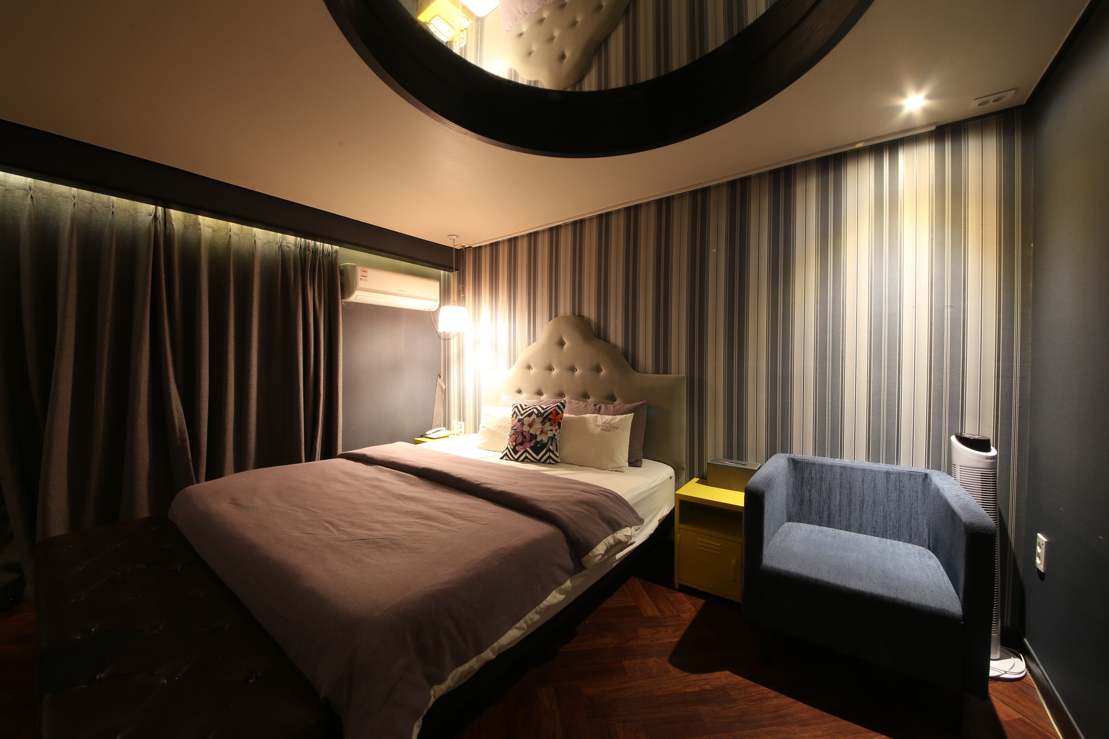 French Code Hotel
