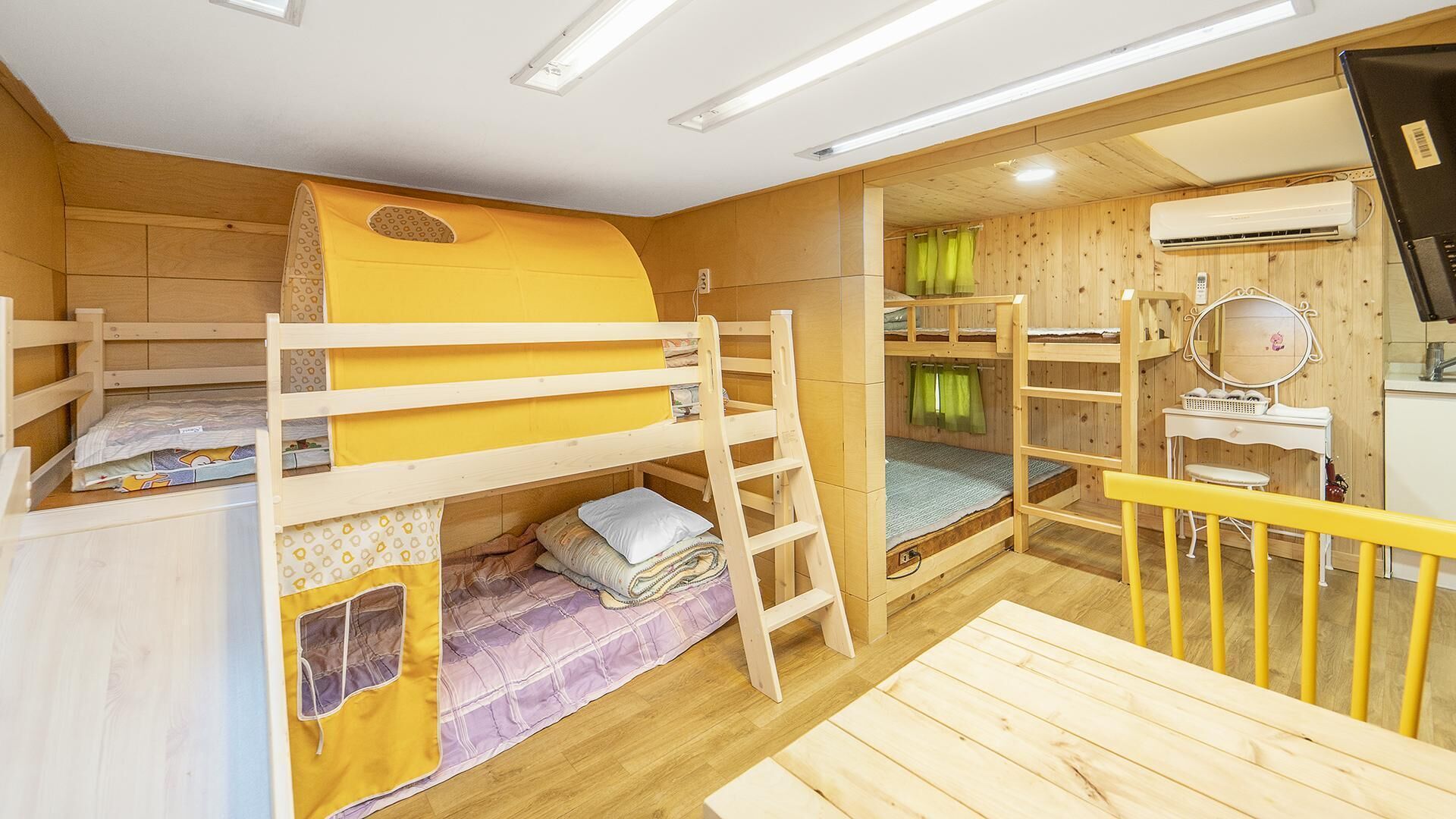 Chuncheon Jayooinui Spacaravan