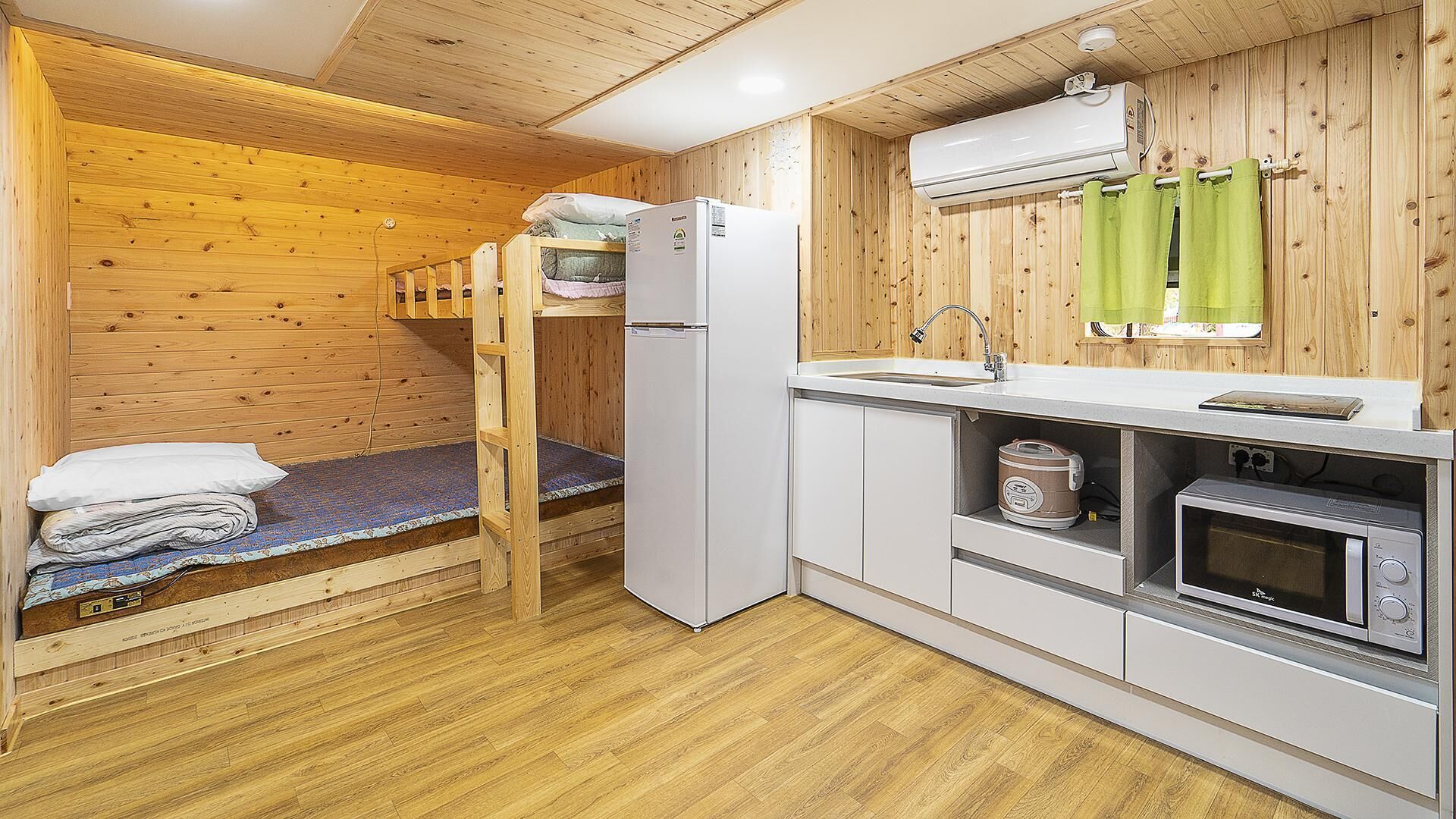 Chuncheon Jayooinui Spacaravan