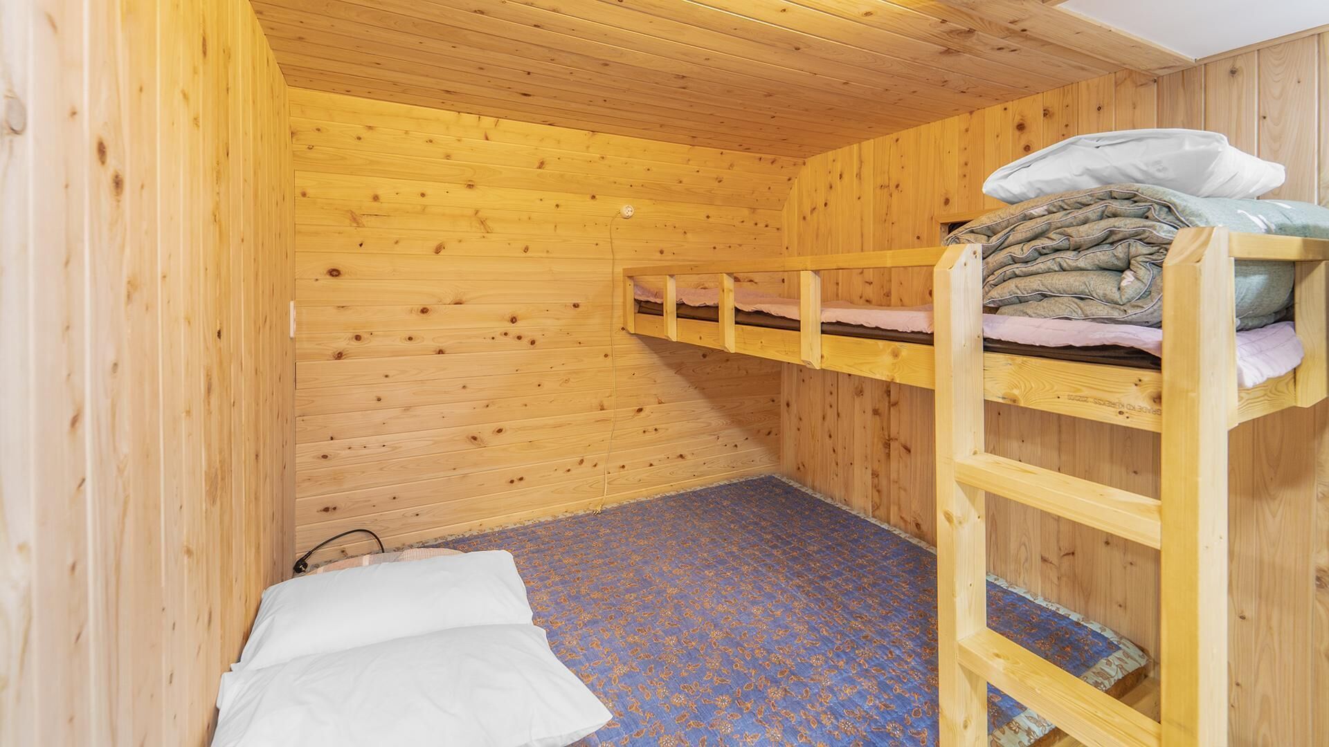 Chuncheon Jayooinui Spacaravan