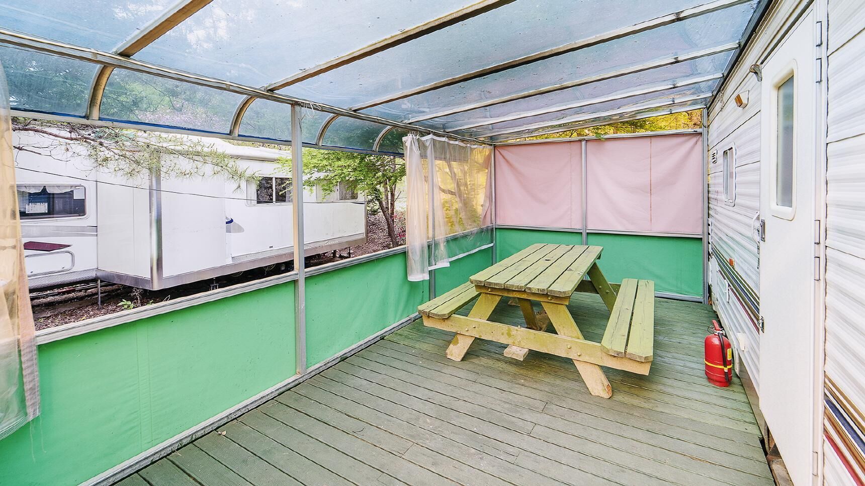 Chuncheon Jayooinui Spacaravan