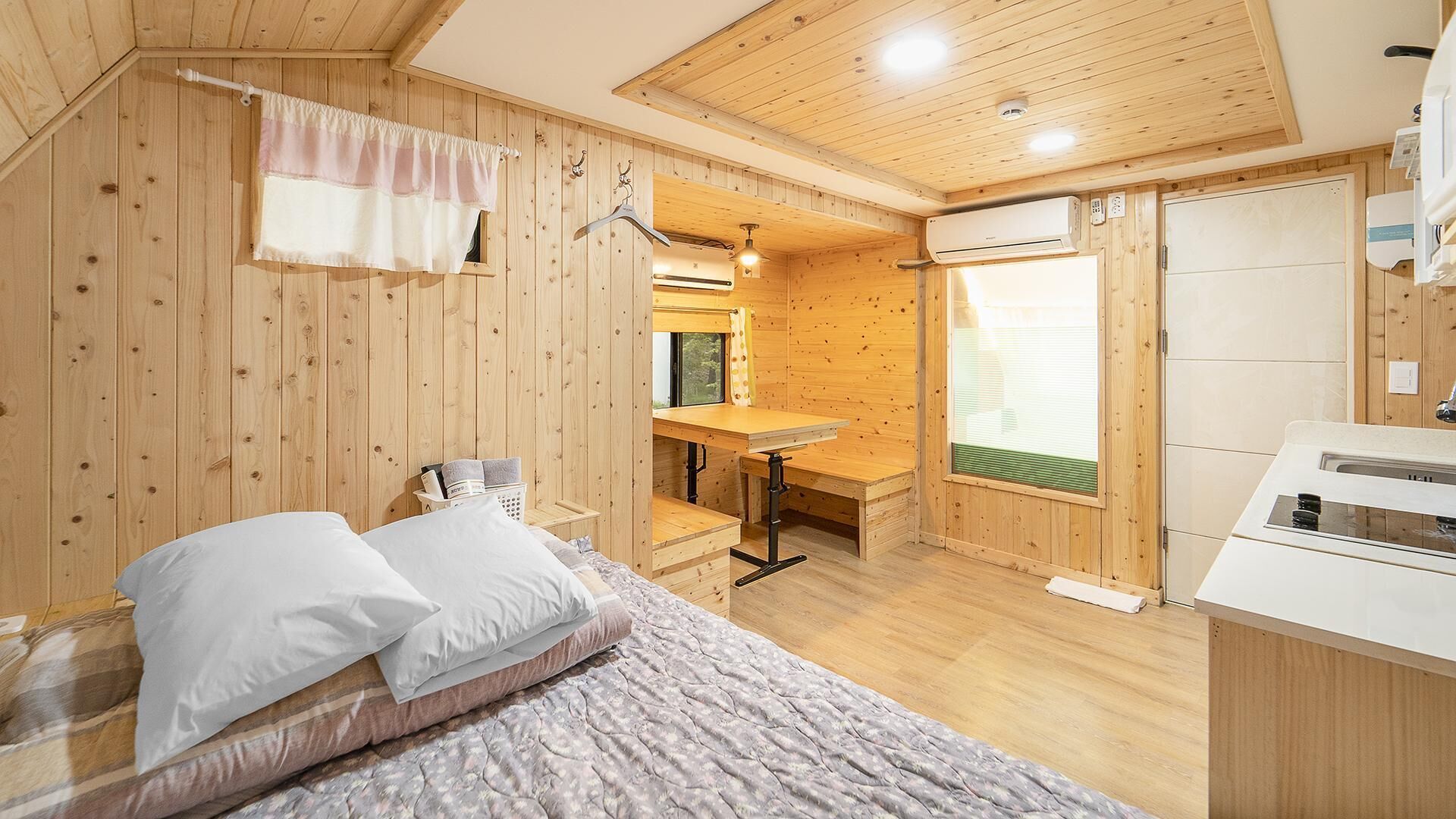 Chuncheon Jayooinui Spacaravan