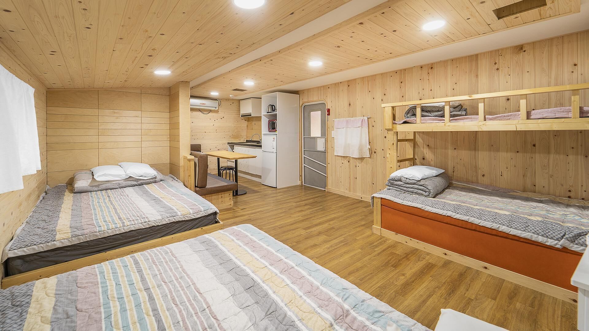 Chuncheon Jayooinui Spacaravan