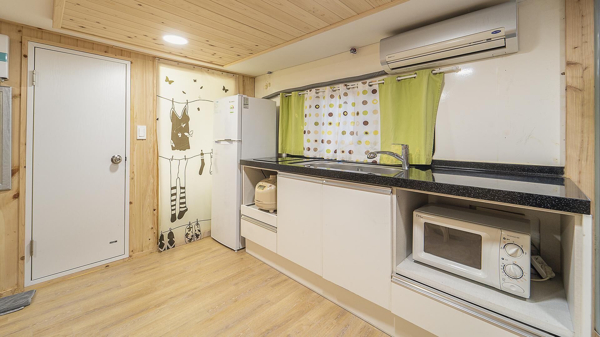 Chuncheon Jayooinui Spacaravan