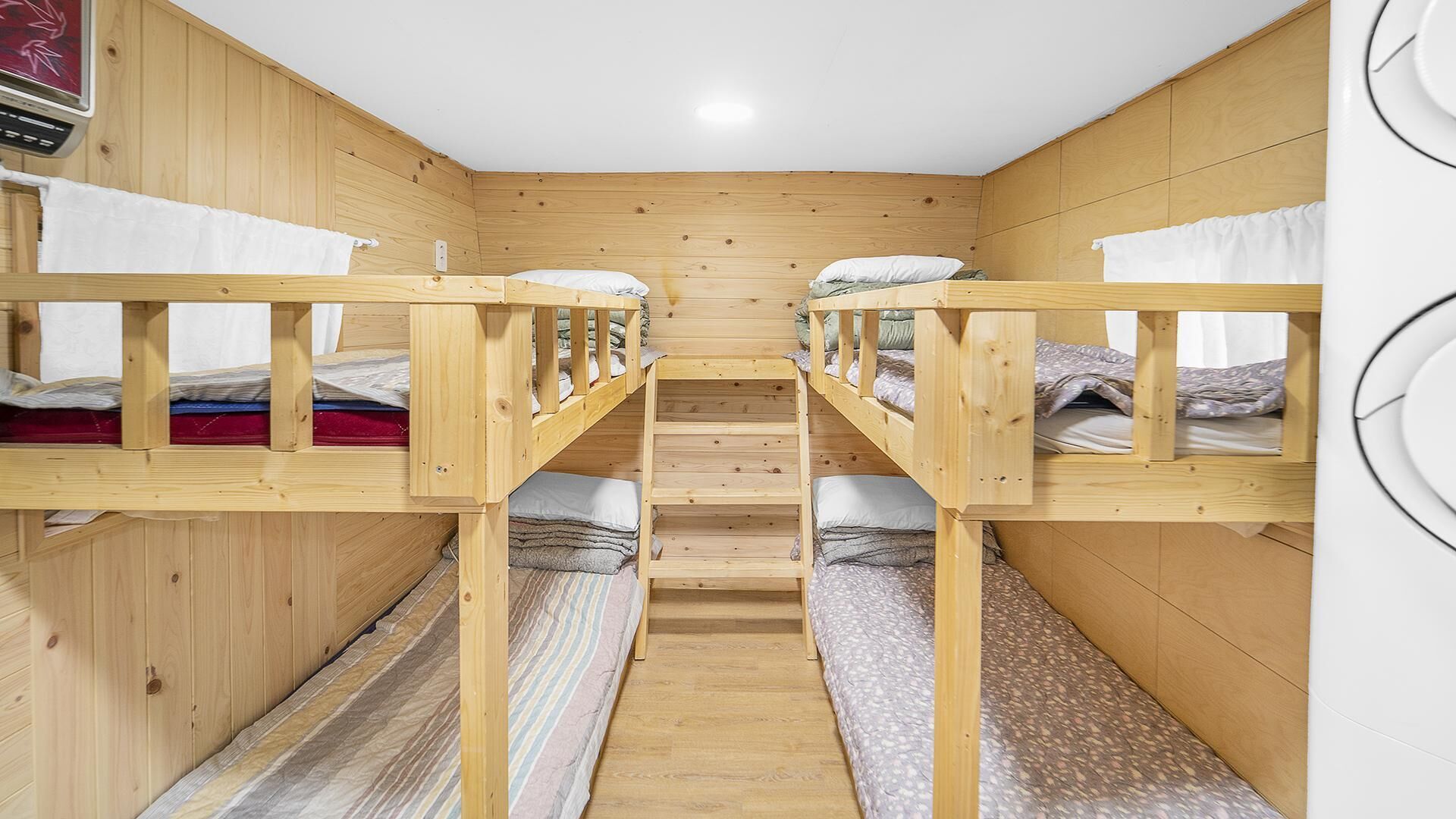 Chuncheon Jayooinui Spacaravan