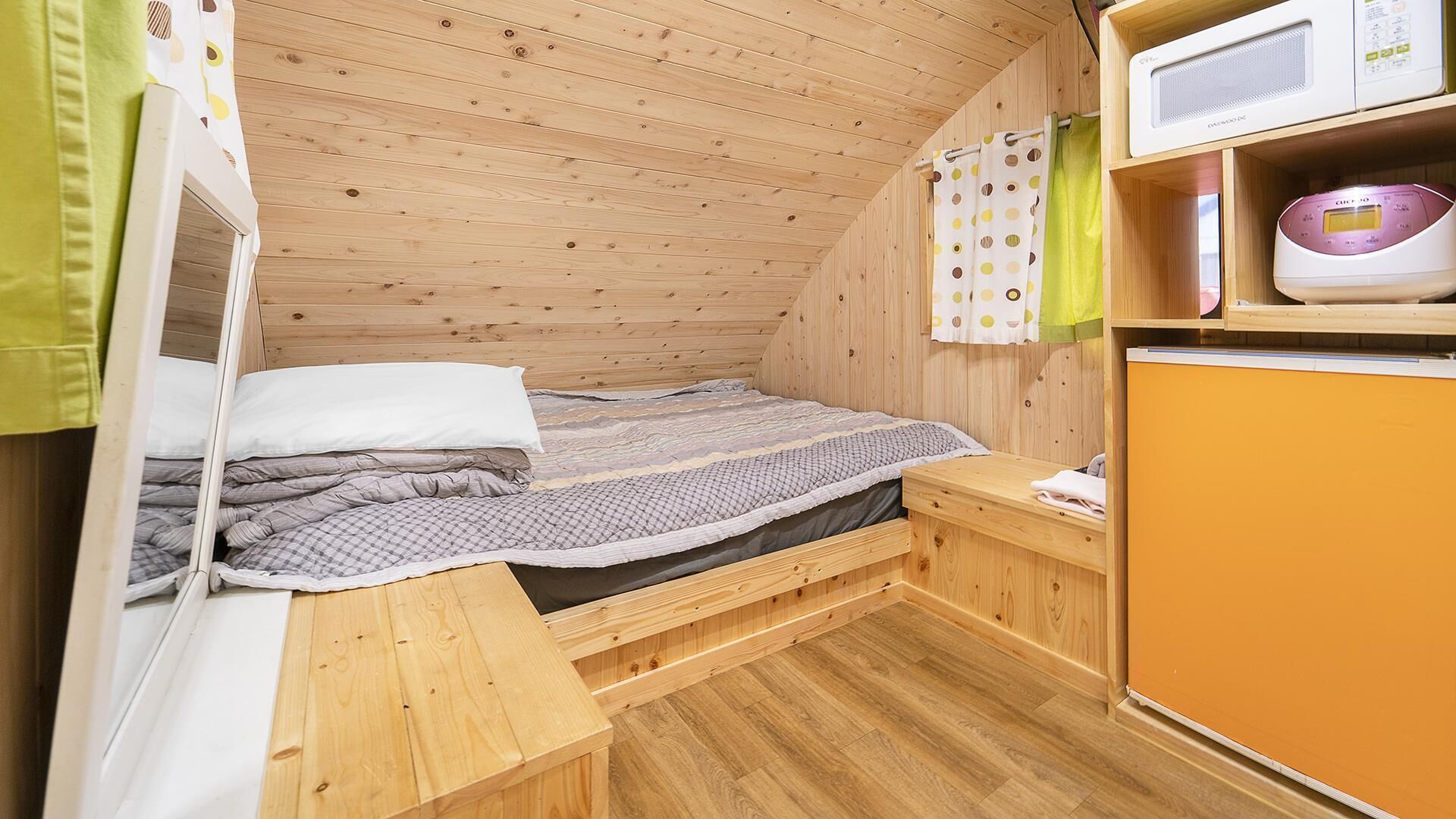 Chuncheon Jayooinui Spacaravan