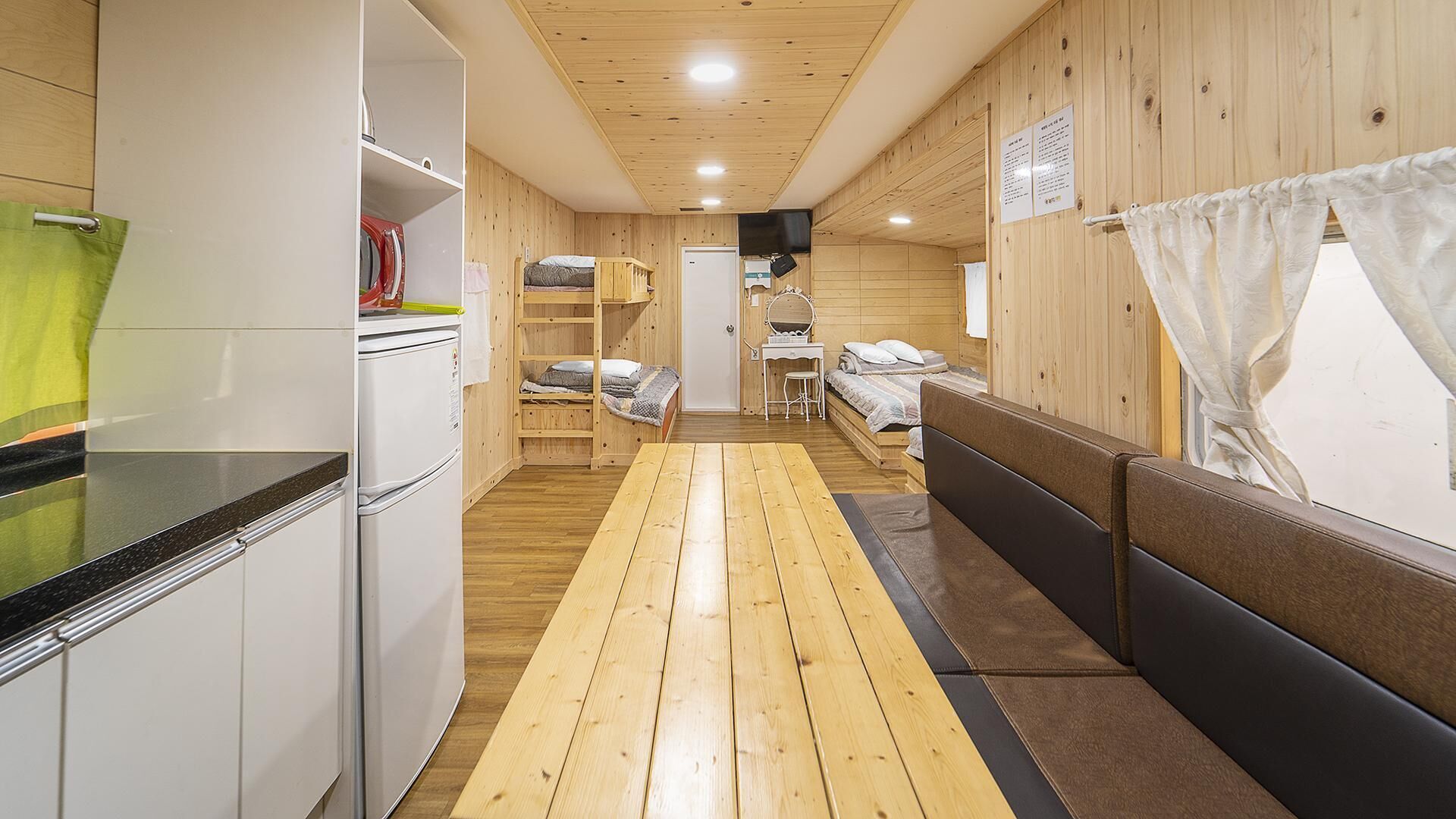 Chuncheon Jayooinui Spacaravan