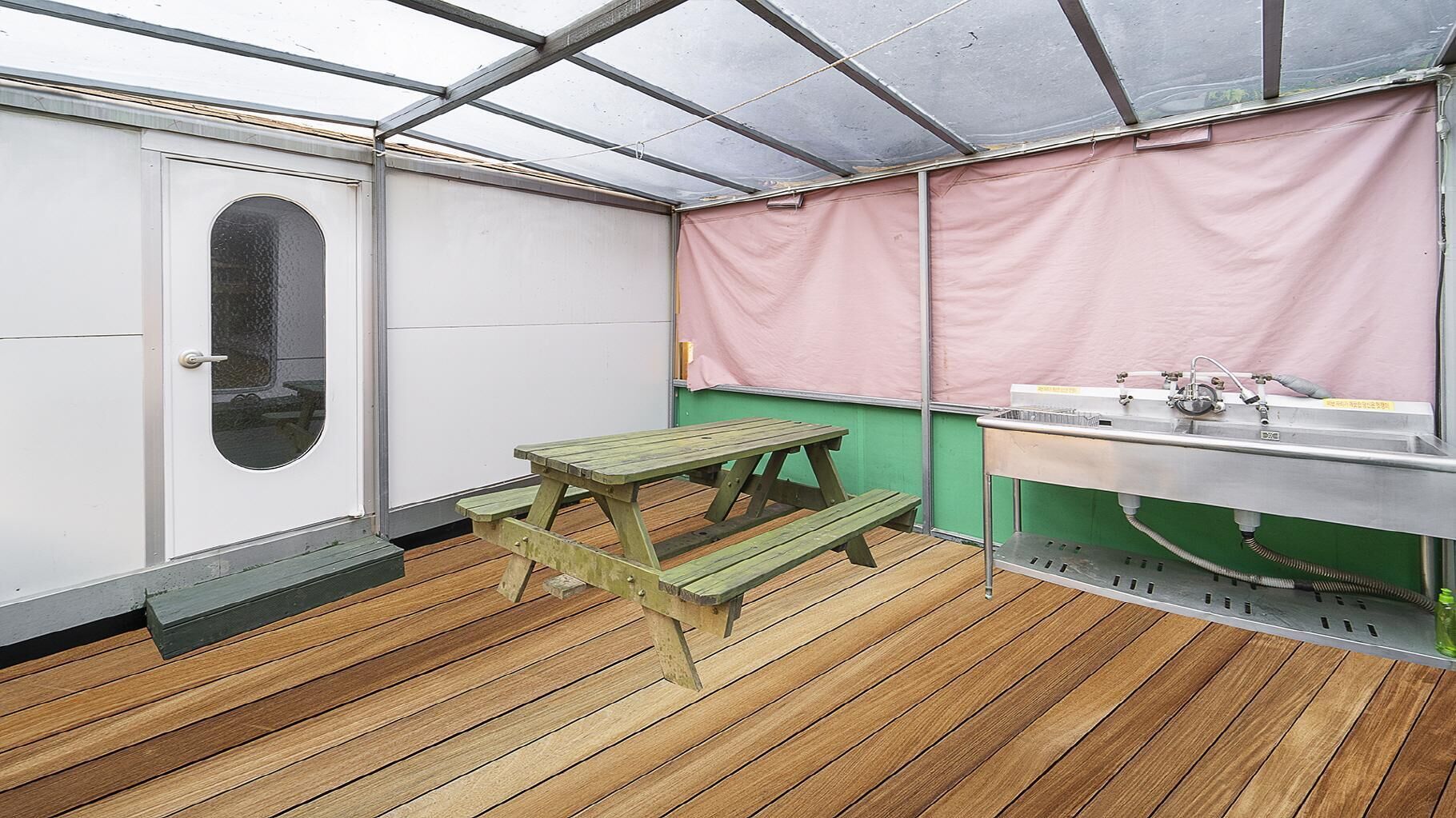 Chuncheon Jayooinui Spacaravan