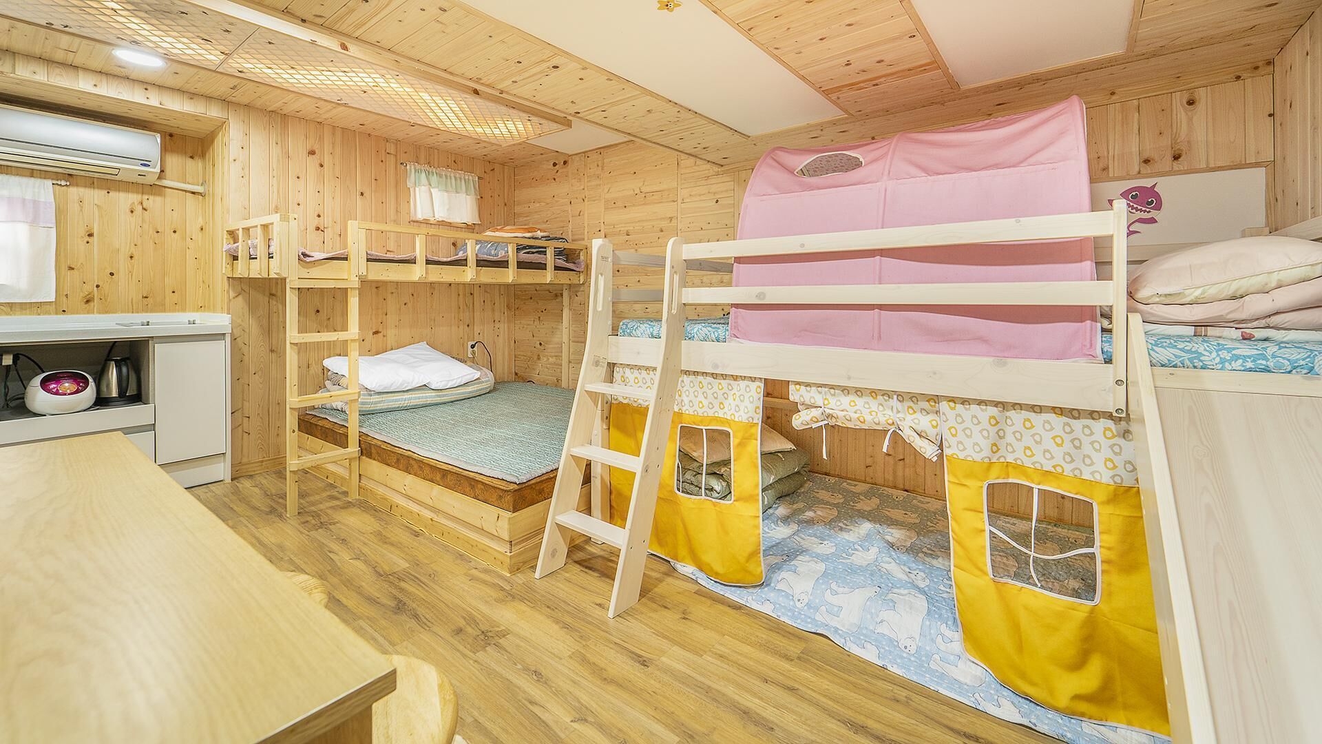Chuncheon Jayooinui Spacaravan