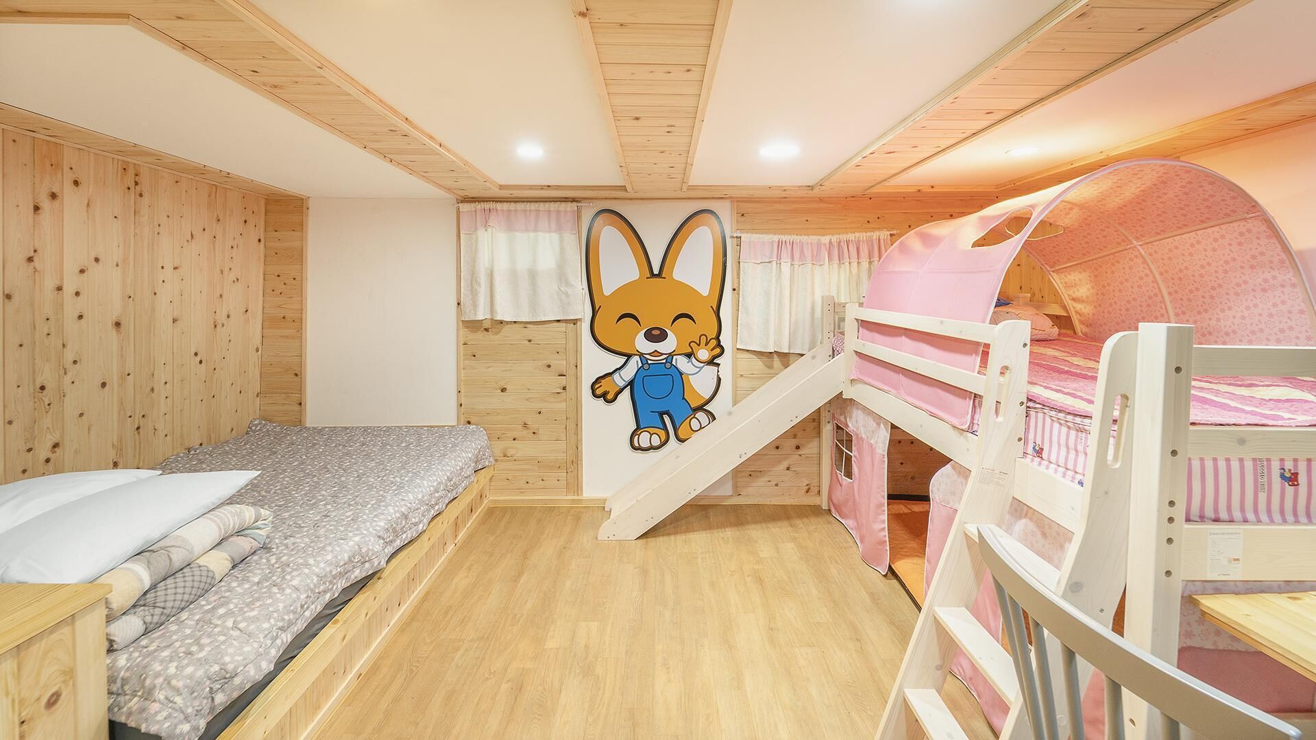 Chuncheon Jayooinui Spacaravan