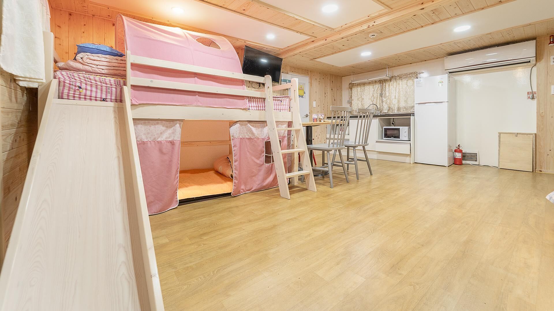 Chuncheon Jayooinui Spacaravan