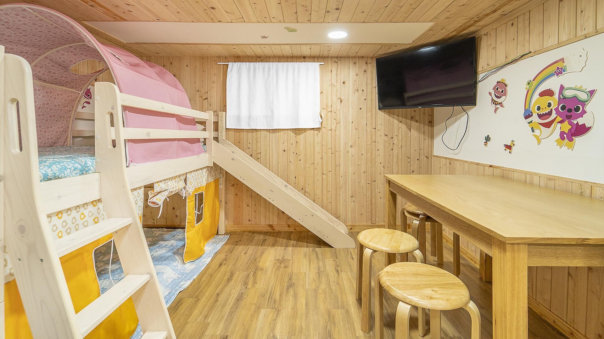 Chuncheon Jayooinui Spacaravan