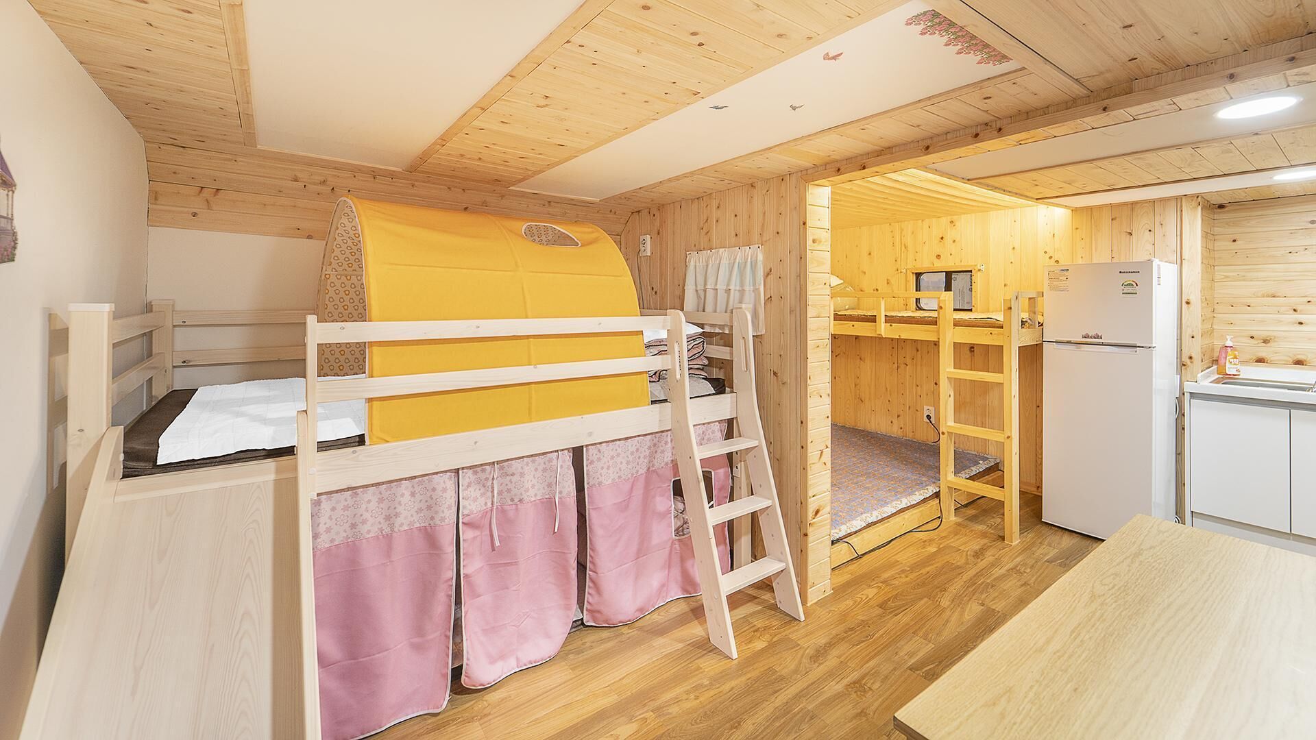 Chuncheon Jayooinui Spacaravan